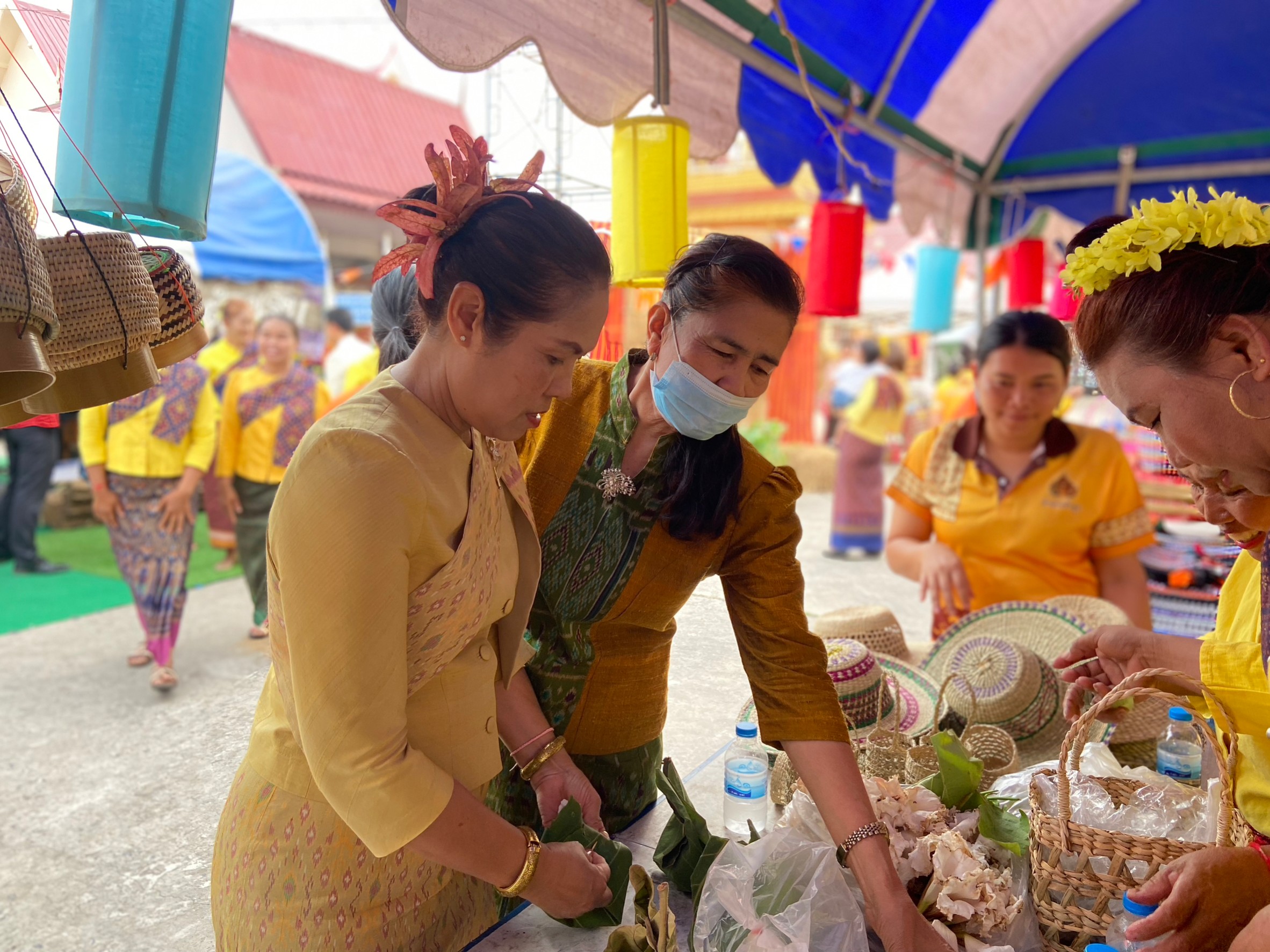 ? พช.ขอนแก่น : ร่วมงานแผ่นดินพระเจ้าใหญ่รวมใจของดีอำเภอซำสูง พิธีรำบวงสรวงองค์หลวงปู่พระเจ้าใหญ่ ณ วัดโพธิ์ชัย บ้านกระนวน อ.ซำสูง จ.ขอนแก่น