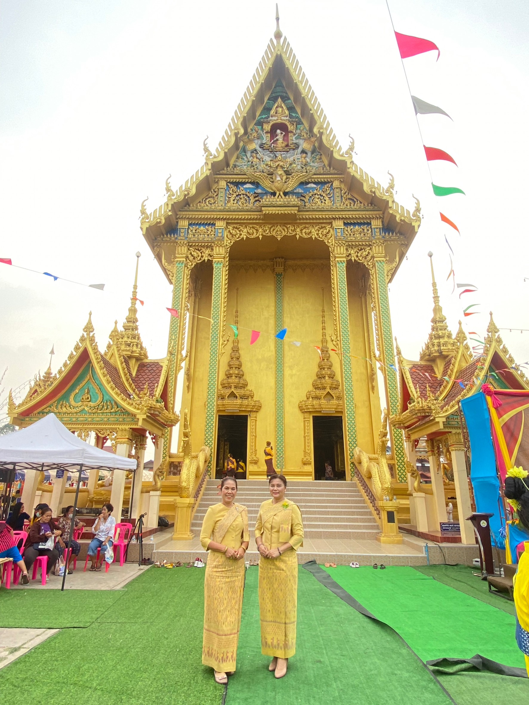 ? พช.ขอนแก่น : ร่วมงานแผ่นดินพระเจ้าใหญ่รวมใจของดีอำเภอซำสูง พิธีรำบวงสรวงองค์หลวงปู่พระเจ้าใหญ่ ณ วัดโพธิ์ชัย บ้านกระนวน อ.ซำสูง จ.ขอนแก่น