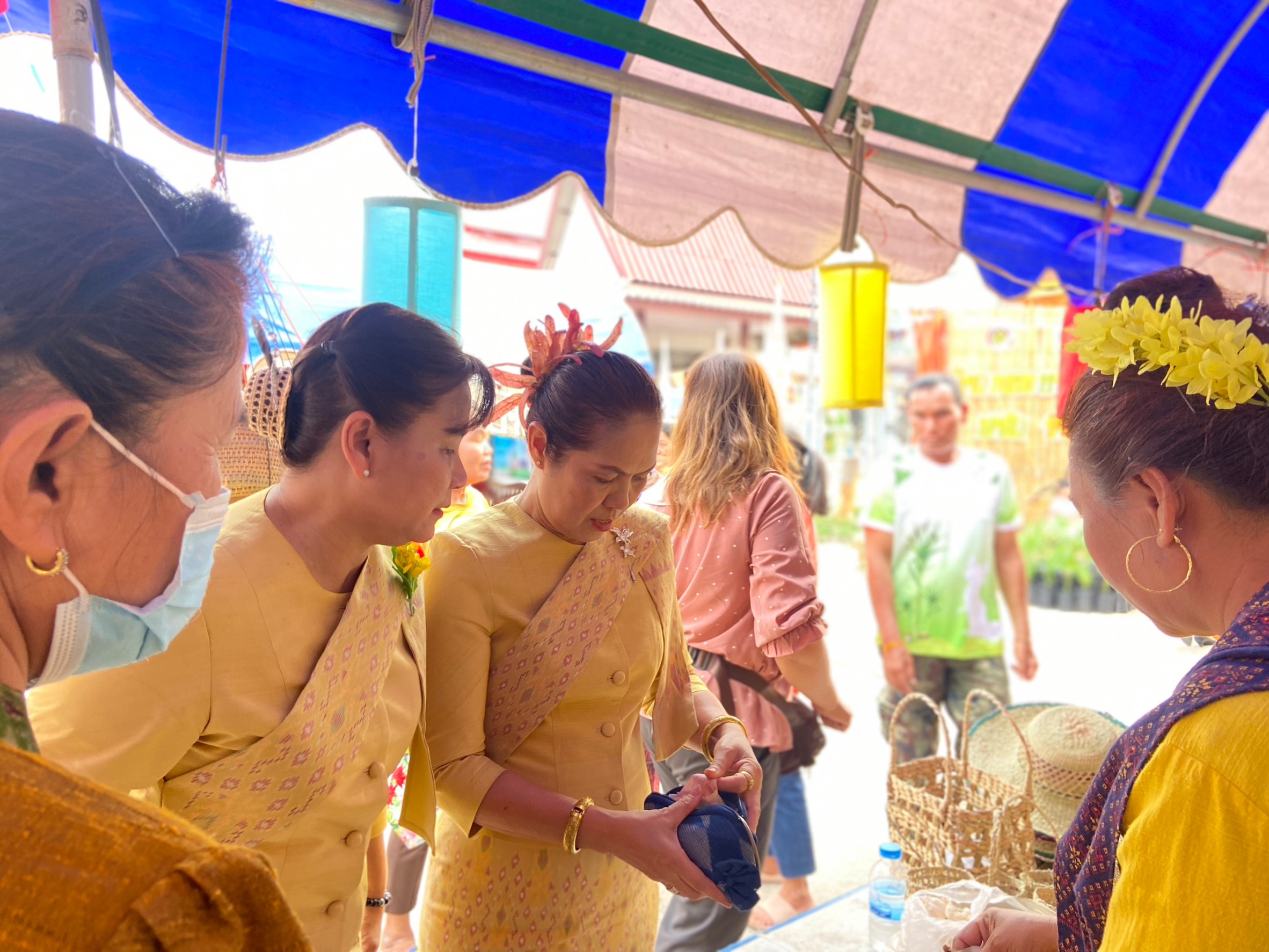 ? พช.ขอนแก่น : ร่วมงานแผ่นดินพระเจ้าใหญ่รวมใจของดีอำเภอซำสูง พิธีรำบวงสรวงองค์หลวงปู่พระเจ้าใหญ่ ณ วัดโพธิ์ชัย บ้านกระนวน อ.ซำสูง จ.ขอนแก่น