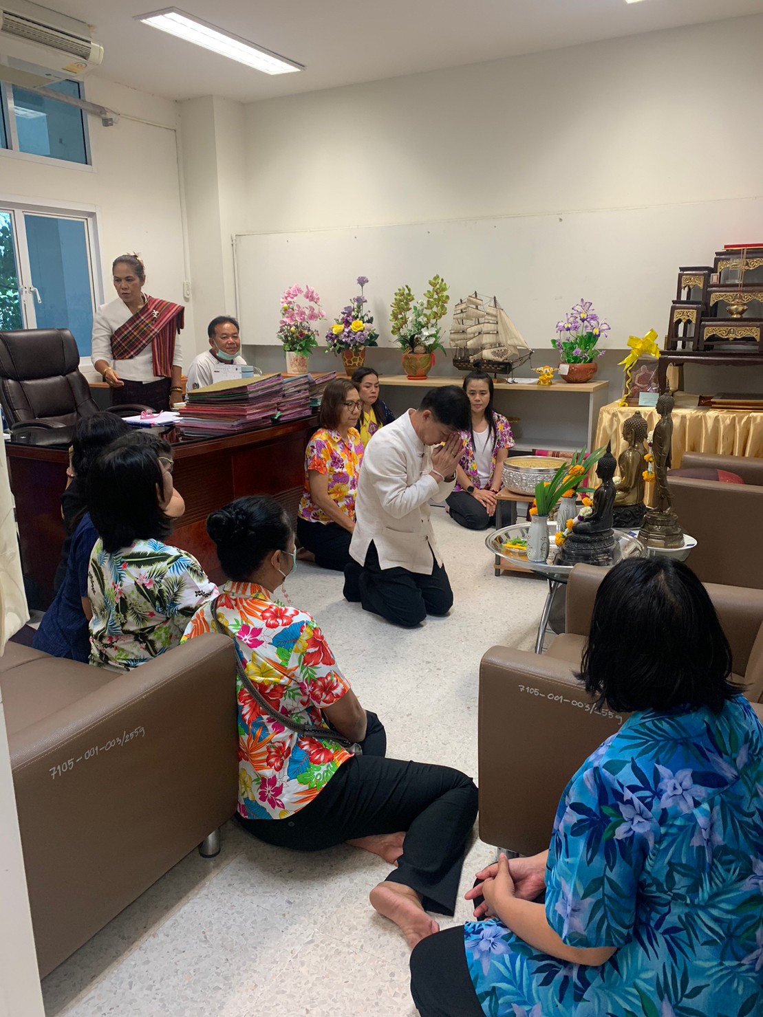 ? พช.ขอนแก่น : สืบสานประเพณีสงกรานต์ 2566 “สรงน้ำพระ รดน้ำดำหัว ขอพรผู้ใหญ่