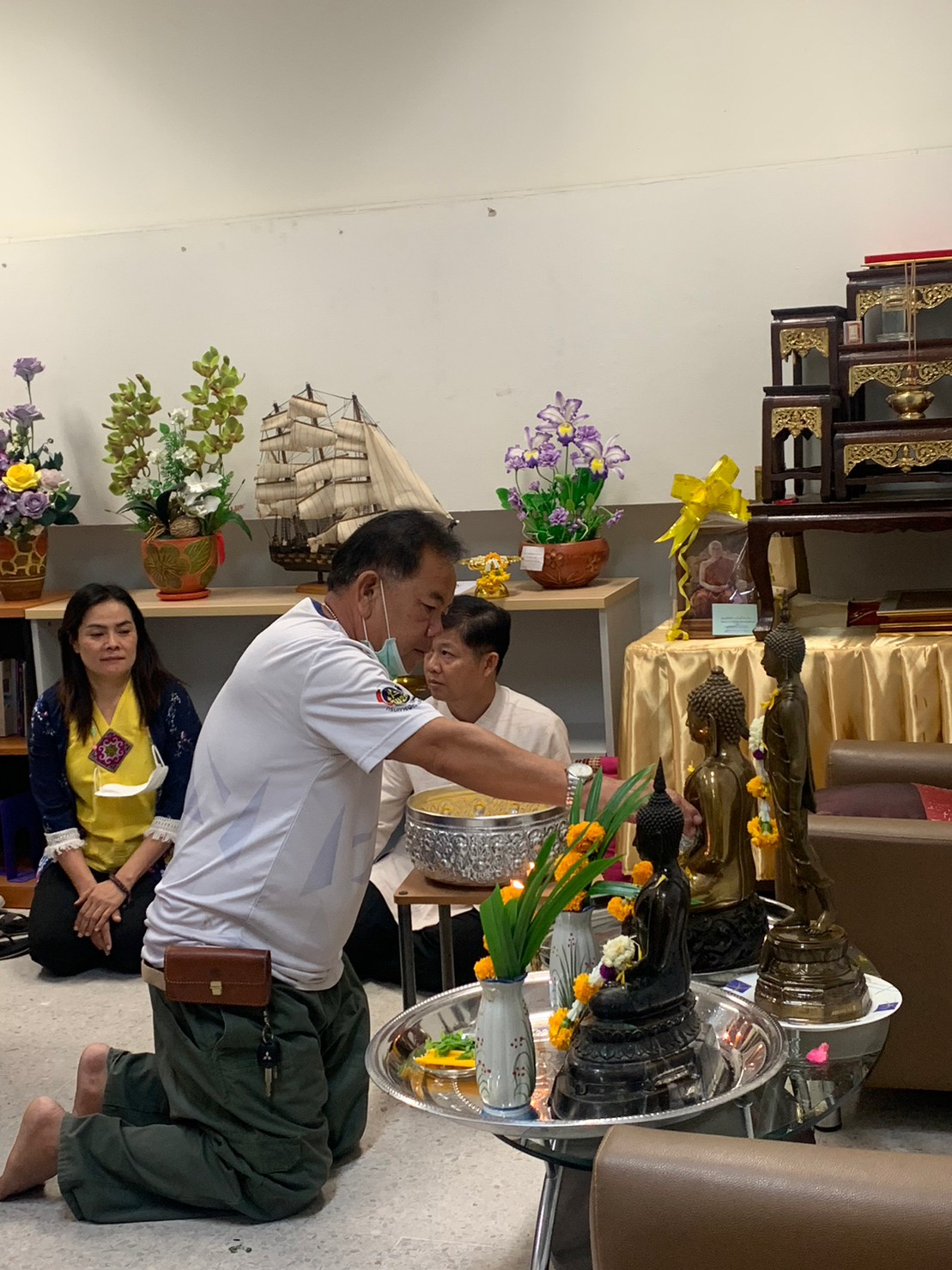 ? พช.ขอนแก่น : สืบสานประเพณีสงกรานต์ 2566 “สรงน้ำพระ รดน้ำดำหัว ขอพรผู้ใหญ่