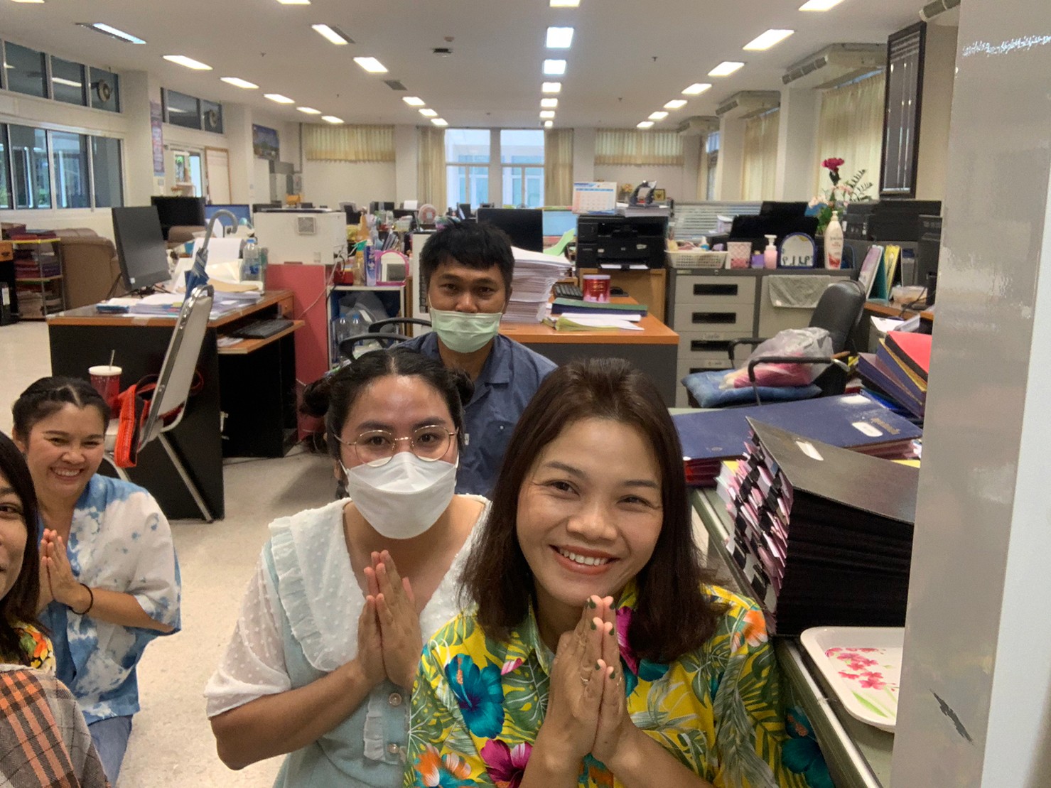 ? พช.ขอนแก่น : สืบสานประเพณีสงกรานต์ 2566 “สรงน้ำพระ รดน้ำดำหัว ขอพรผู้ใหญ่
