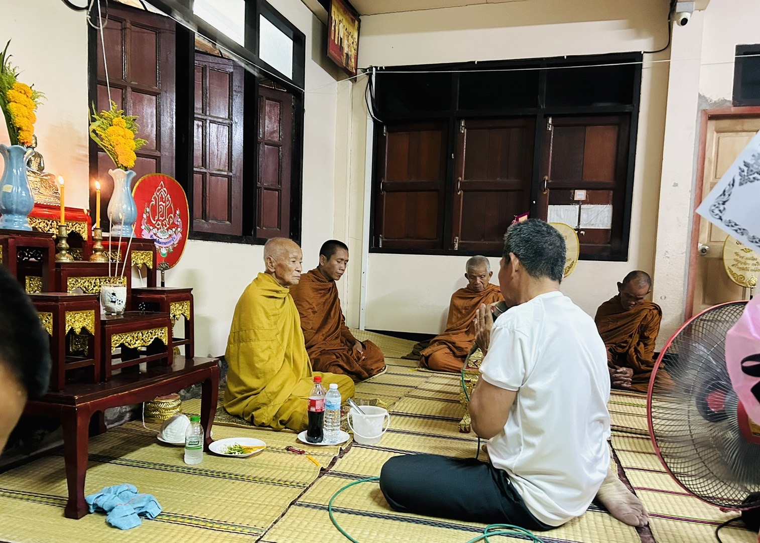 ? พช.ขอนแก่น : ร่วมเป็นเจ้าภาพฟังสวดพระอภิธรรม นางพิมพา ศรีคันธะรักษ์ มารดาของนางสาวศิริพร กาวะโล นักจัดการงานทั่วไป สพจ.ขอนแก่น