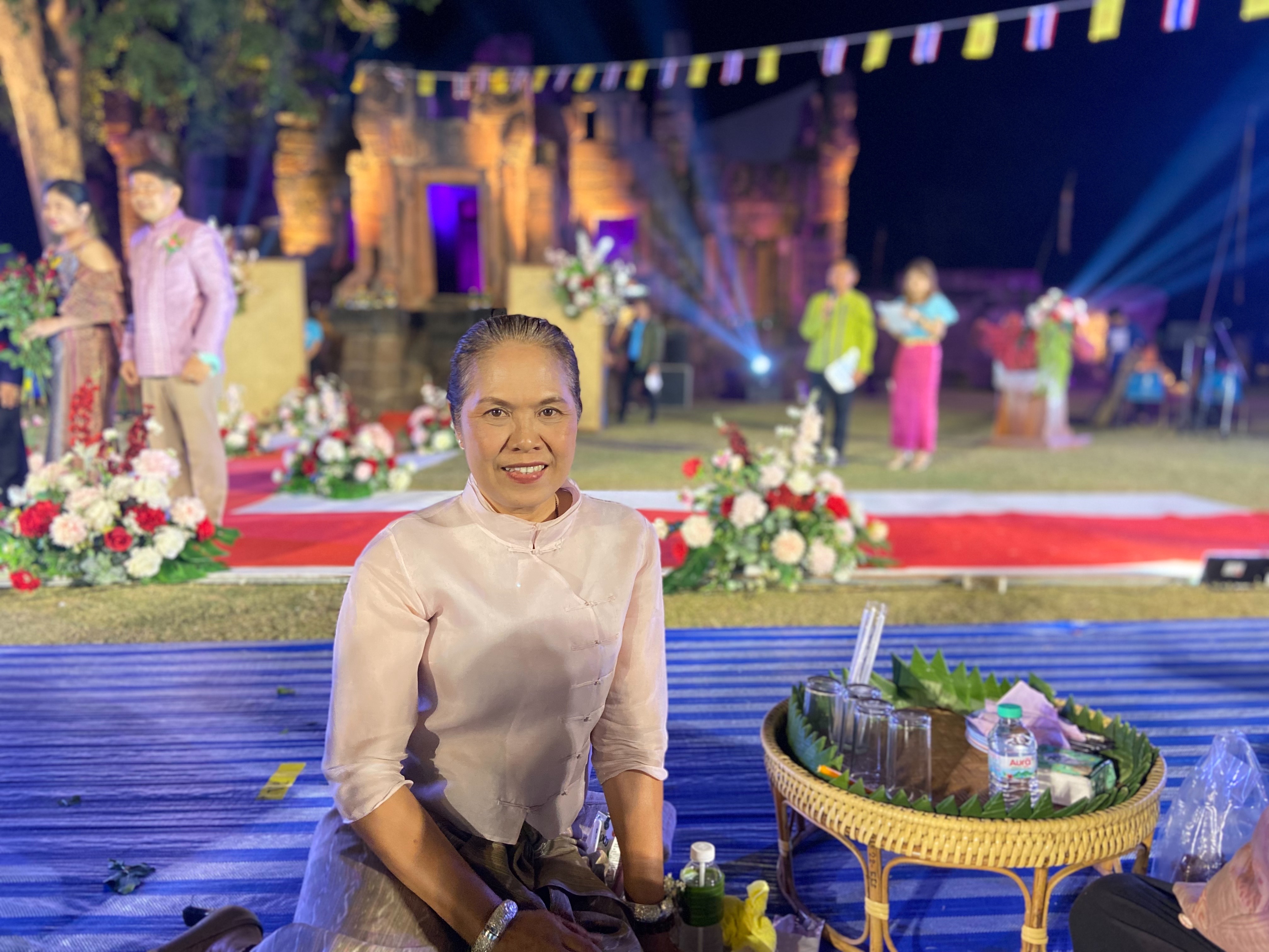 ?พช.ขอนแก่น : ร่วมงานศิวะราตรี ปูชะนียาลัย ปราสาทเปือยน้อย ชม ชิม ช้อป สินค้าOTOP อำเภอเปือยน้อย