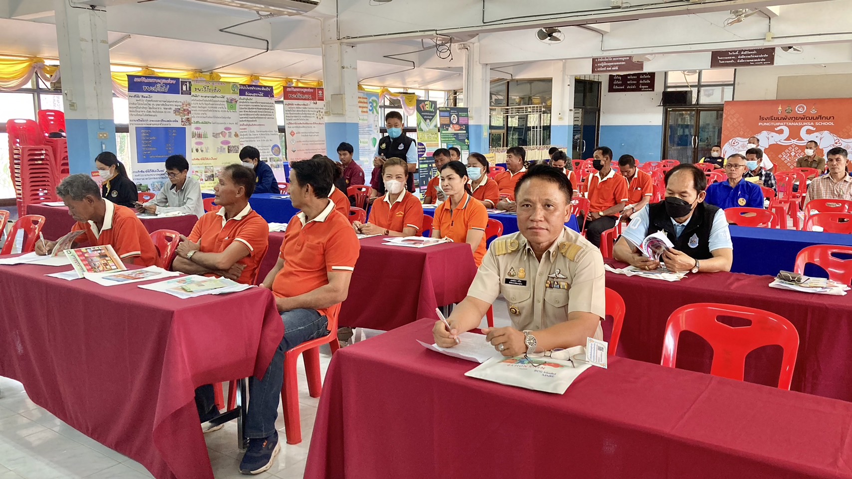 ?พช.ขอนแก่น : ร่วมประชุมโครงการถ่ายทอดองค์ความรู้โมเดลเศรษฐกิจใหม่(BCG Model) สู่การพัฒนาทรัพยากรธรรมชาติและสิ่งแวดล้อมที่ยั่งยืนในระดับพื้นที่ชุมชนนำร่อง จังหวัดขอนแก่น