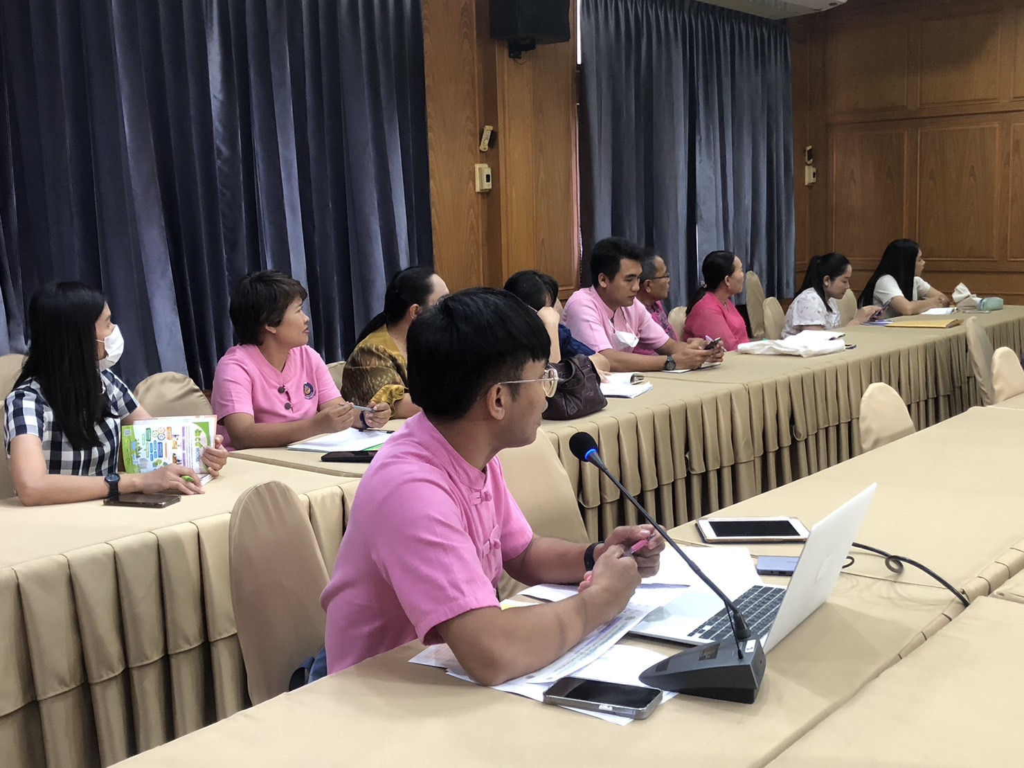 ? พช.ขอนแก่น : จัดประชุมชักซ้อมขับเคลื่อนการดำเนินงานขจัดความยากจนและพัฒนาคนทุกช่วงวัยอย่างยั่งยืนตามหลักปรัชญาของเศรษฐกิจพอเพียง ประจำปี 2566 (โซน3และโซน4)