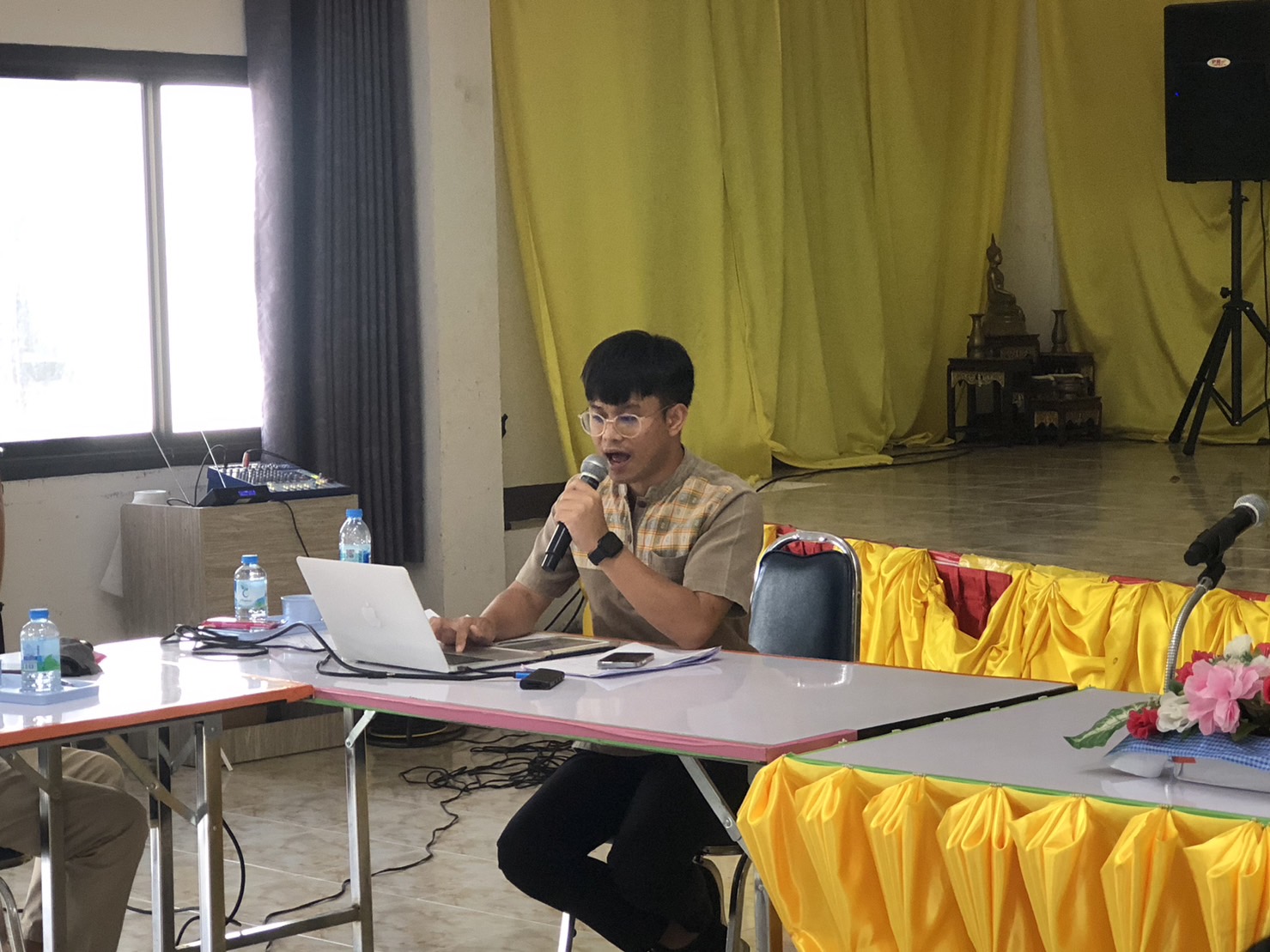 ? พช.ขอนแก่น : จัดประชุมชักซ้อมขับเคลื่อนการดำเนินงานขจัดความยากจนและพัฒนาคนทุกช่วงวัยอย่างยั่งยืนตามหลักปรัชญาของเศรษฐกิจพอเพียง ประจำปี 2566 (โซน1และโซน2)