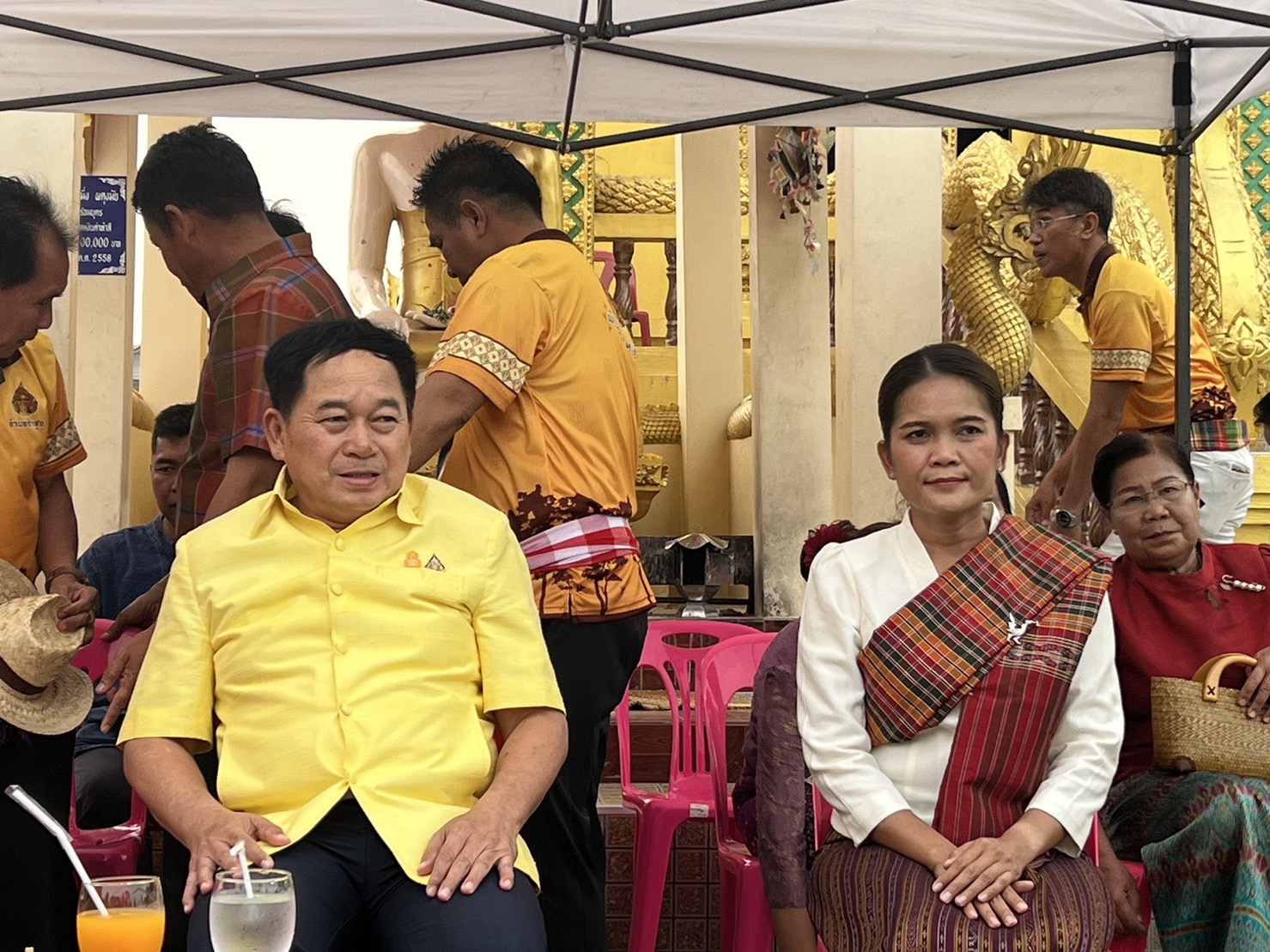 ? พช.ขอนแก่น : ร่วมงานแผ่นดินพระเจ้าใหญ่รวมใจของดีอำเภอซำสูง พิธีรำบวงสรวงองค์หลวงปู่พระเจ้าใหญ่ ณ วัดโพธิ์ชัย บ้านกระนวน อ.ซำสูง จ.ขอนแก่น