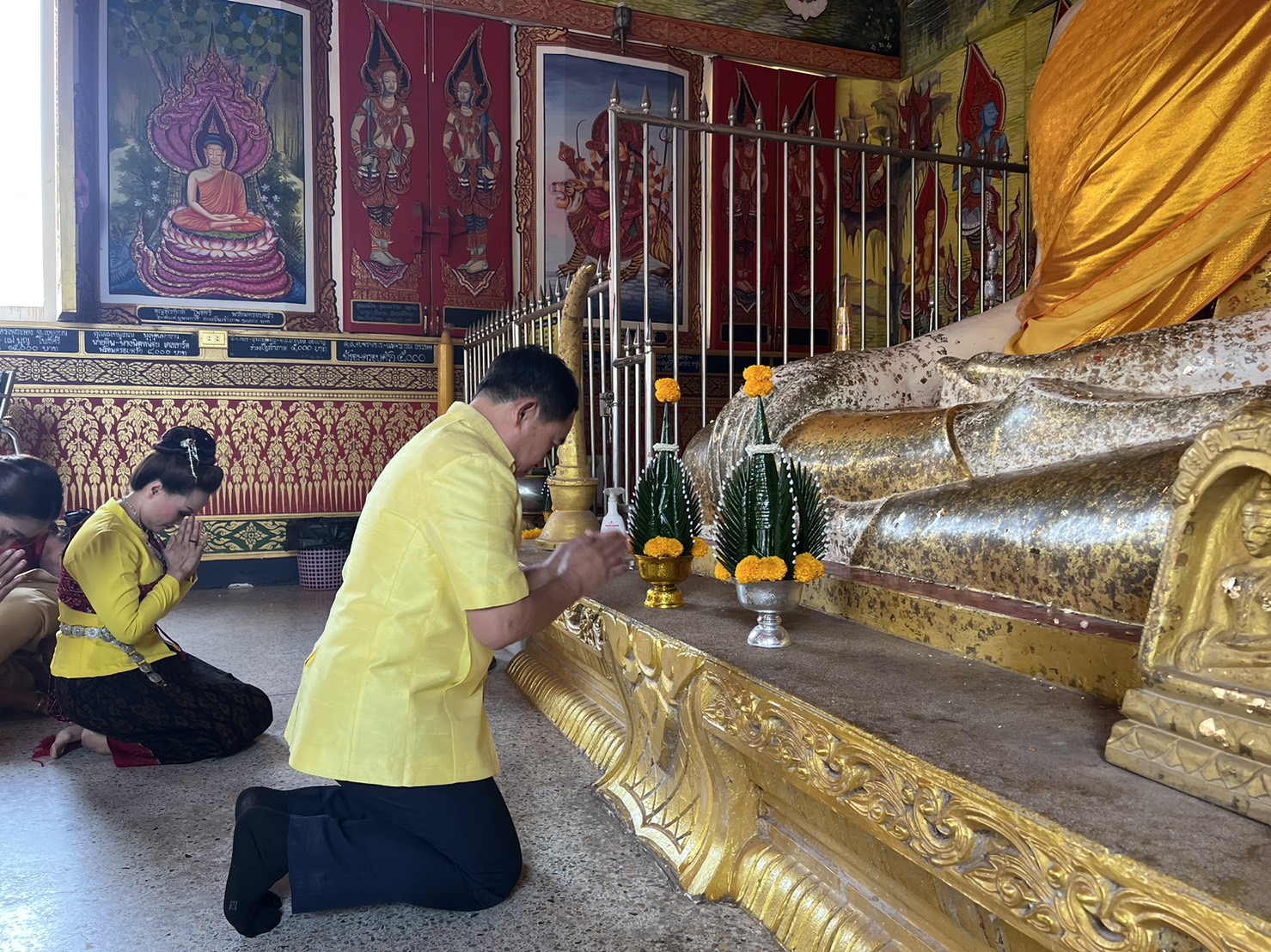 ? พช.ขอนแก่น : ร่วมงานแผ่นดินพระเจ้าใหญ่รวมใจของดีอำเภอซำสูง พิธีรำบวงสรวงองค์หลวงปู่พระเจ้าใหญ่ ณ วัดโพธิ์ชัย บ้านกระนวน อ.ซำสูง จ.ขอนแก่น
