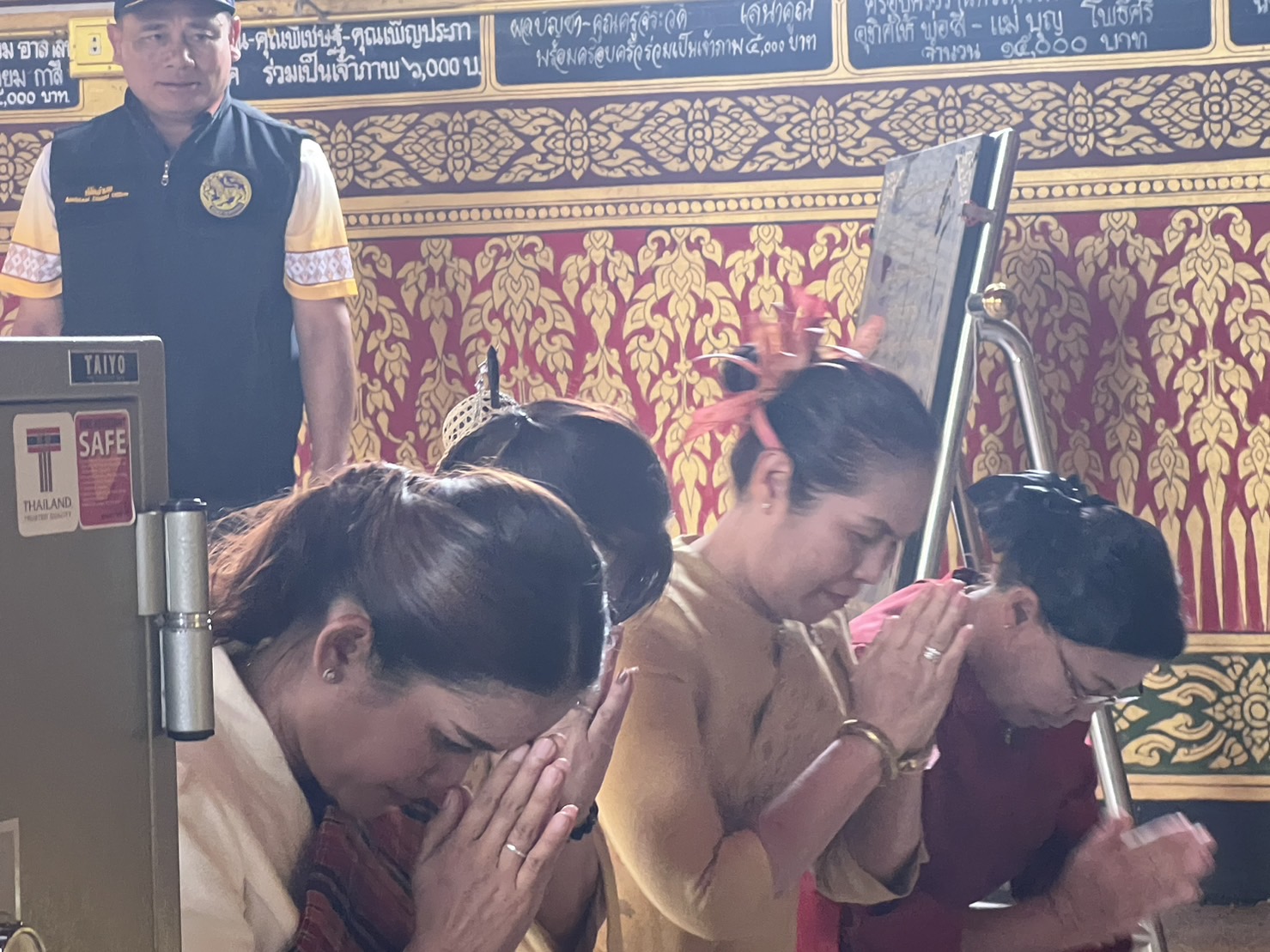 ? พช.ขอนแก่น : ร่วมงานแผ่นดินพระเจ้าใหญ่รวมใจของดีอำเภอซำสูง พิธีรำบวงสรวงองค์หลวงปู่พระเจ้าใหญ่ ณ วัดโพธิ์ชัย บ้านกระนวน อ.ซำสูง จ.ขอนแก่น