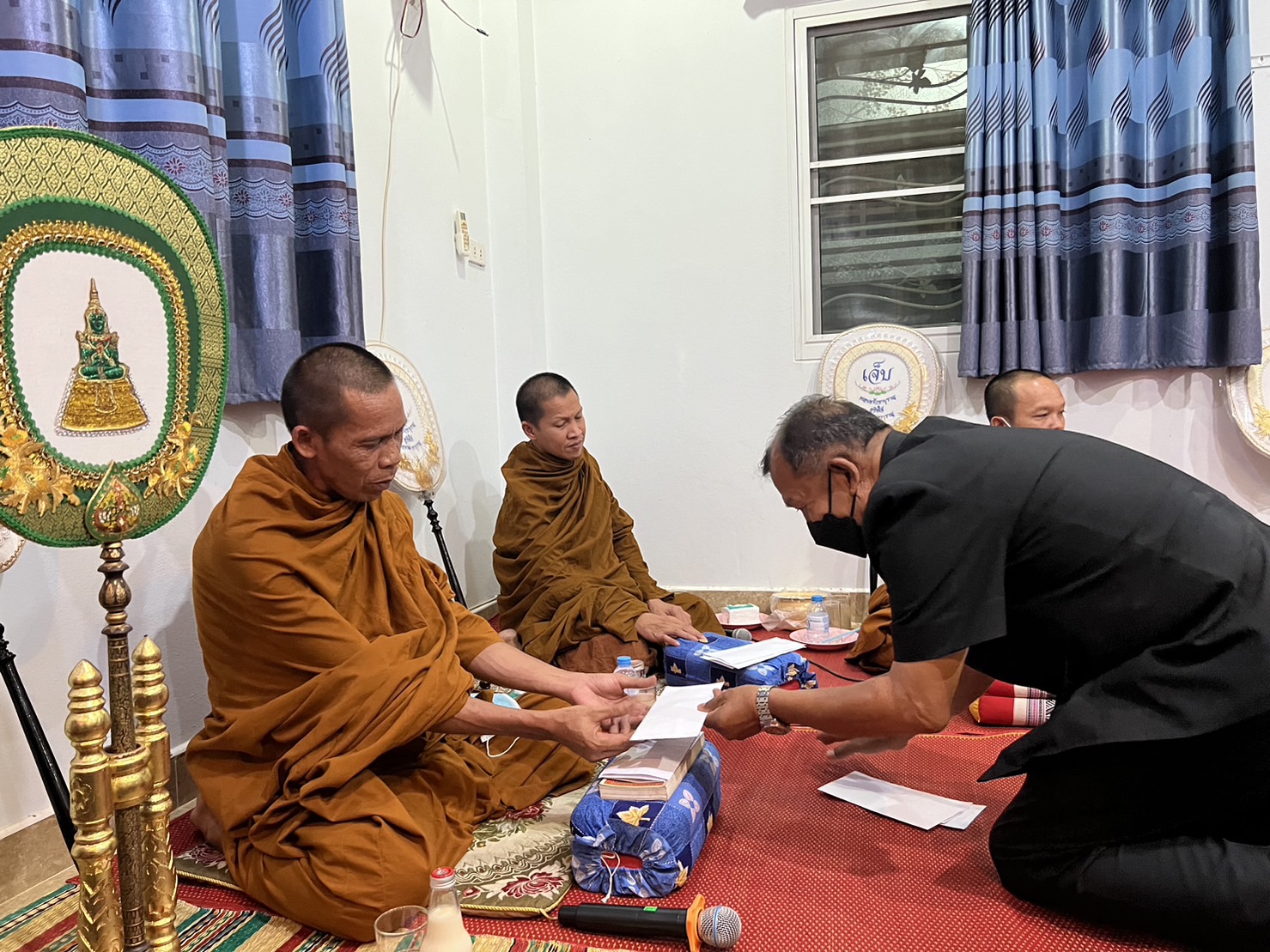 ? พช.ขอนแก่น : ร่วมเป็นเจ้าภาพฟังสวดพระอภิธรรม นายศักดา ศิริสมบัติ ตำแหน่ง พนักงานขับรถ สังกัดกลุ่มงานประสานและสนับสนุนการบริหารงานพัฒนาชุมชน สพจ.ขอนแก่น