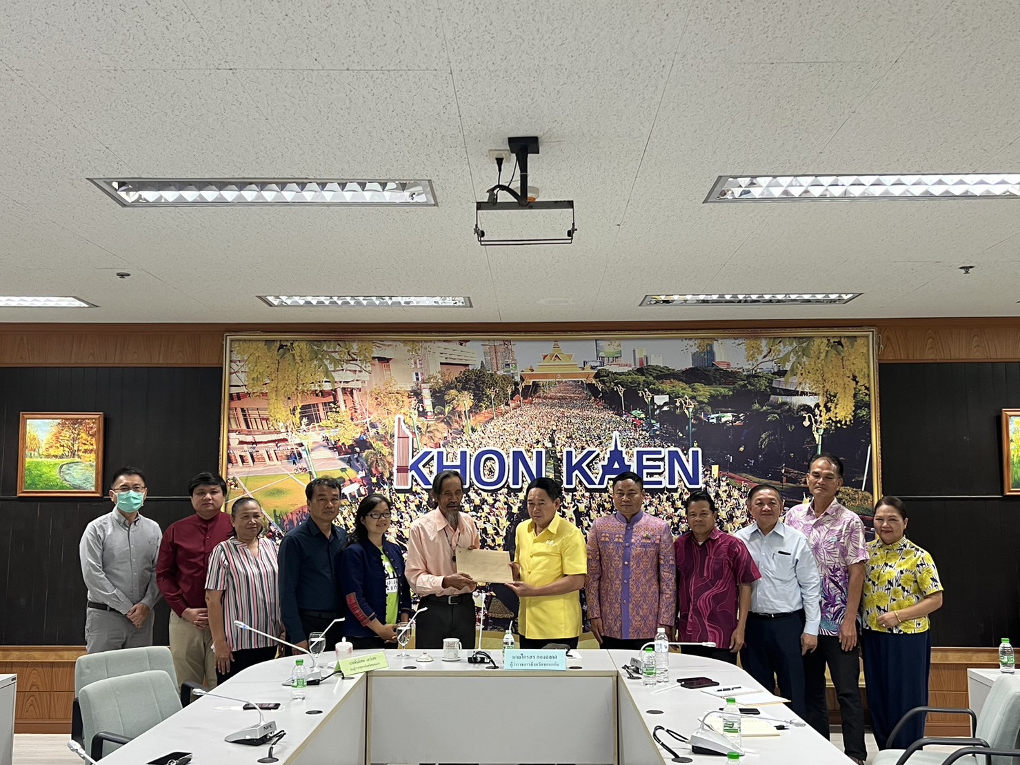 ? พช.ขอนแก่น : ร่วมประชุมกับมูลนิธิชุมชนขอนแก่นทศวรรษหน้า เพื่อการขับเคลื่อนงานร่วมกับภาคีเครือข่ายภาคประชาชน ภาคประชาสังคม ภาครัฐและเอกชนในจังหวัดขอนแก่น
