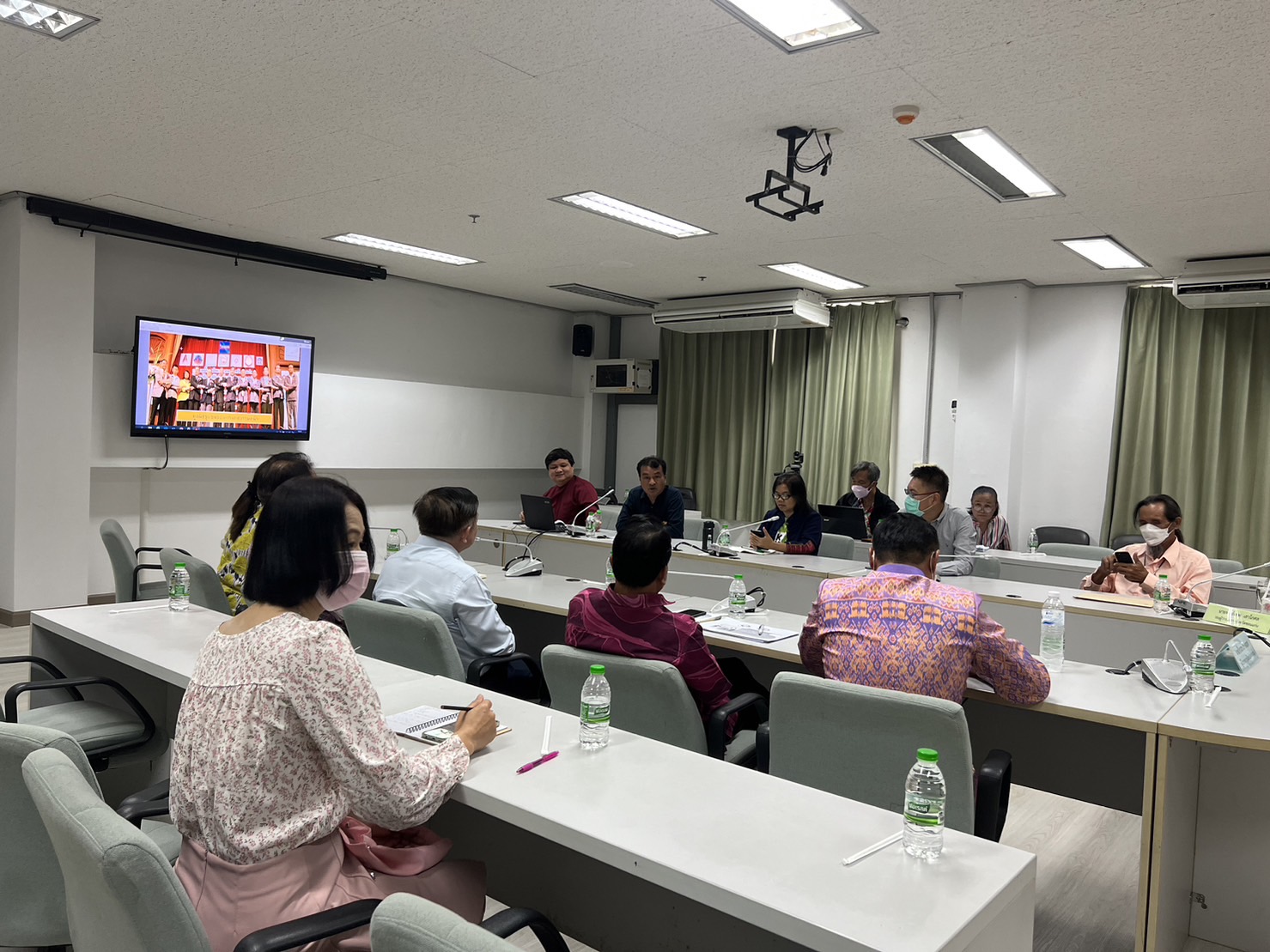? พช.ขอนแก่น : ร่วมประชุมกับมูลนิธิชุมชนขอนแก่นทศวรรษหน้า เพื่อการขับเคลื่อนงานร่วมกับภาคีเครือข่ายภาคประชาชน ภาคประชาสังคม ภาครัฐและเอกชนในจังหวัดขอนแก่น