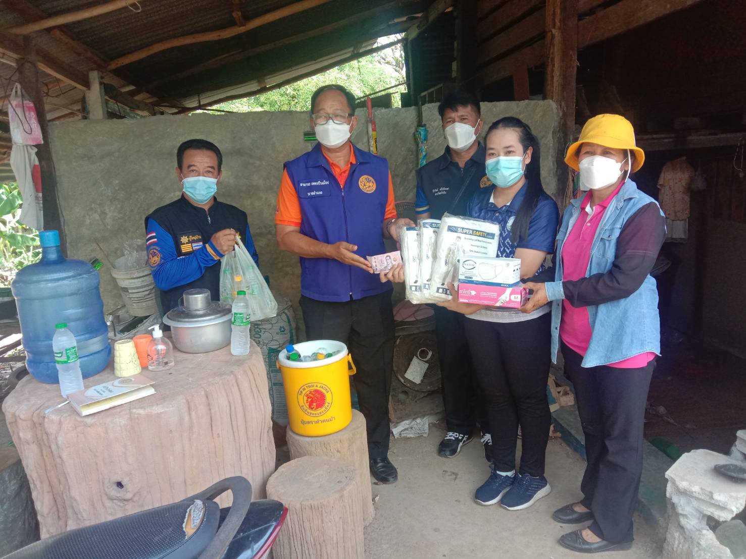? พช.ขอนแก่น : อำเภอภูผาม่าน ลงพื้นติดตามความคืบหน้าแนวทางในการแก้ไขปัญหาความเดือดร้อนและความต้องการของครัวเรือนต้นแบบ ในโครงการขจัดความยากจนทุกช่วงวัยตามหลักปรัชญาของเศรษฐกิจพอเพียง