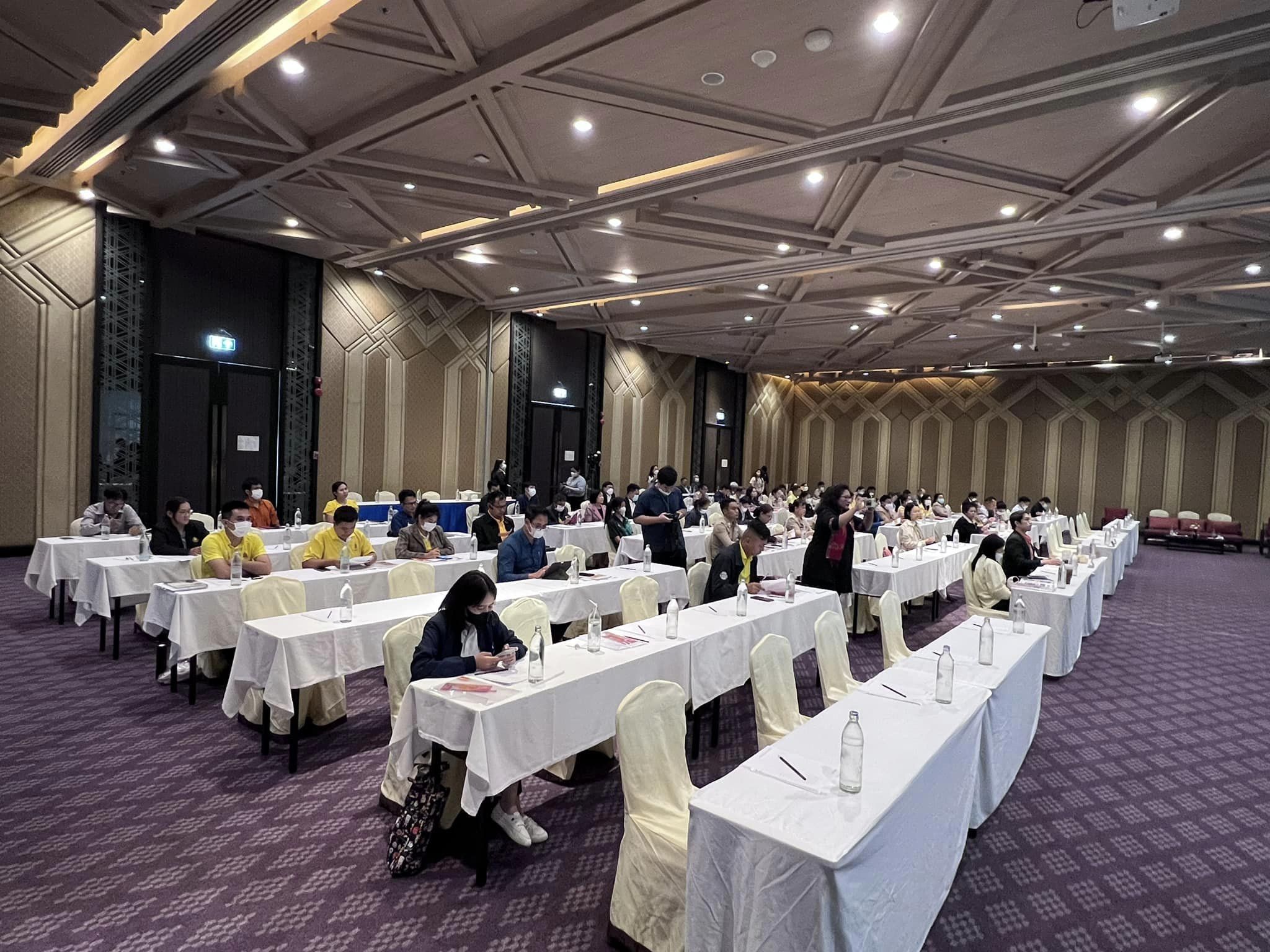 ?พช.ขอนแก่น : ร่วมประชุมรับฟังความคิดเห็นในการศึกษาความเหมาะสมและออกแบบรายละเอียดโครงการพัฒนาพื้นที่กลุ่มจังหวัดภาคตะวันออกเฉียงเหนือตอนกลาง