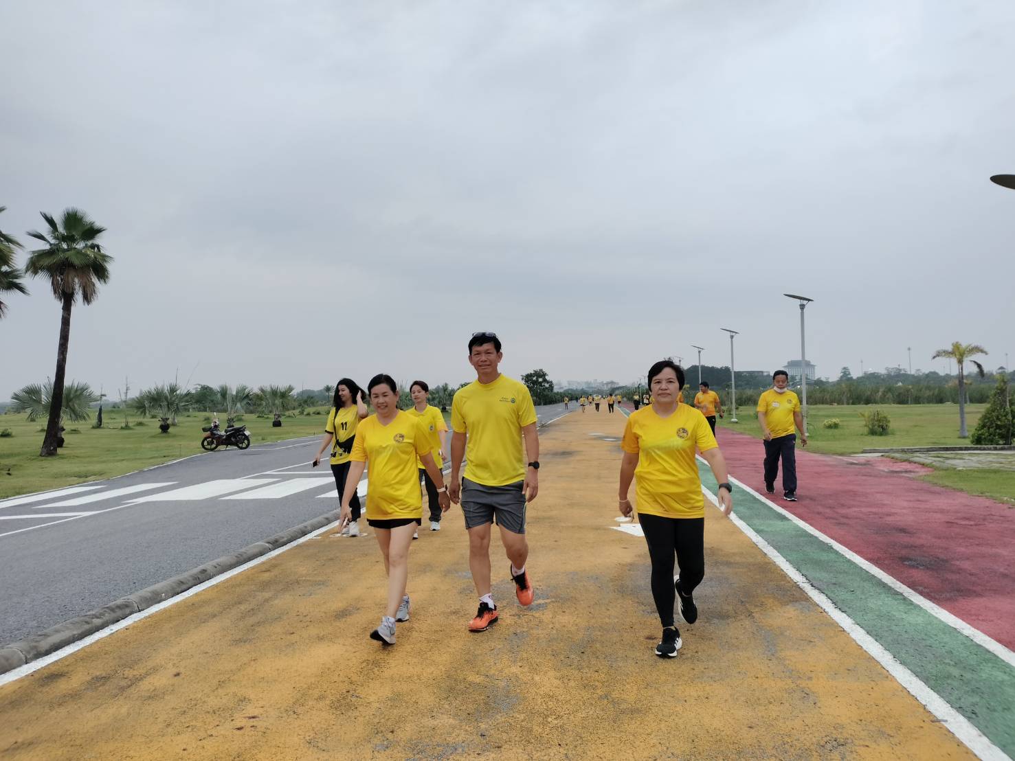 ?พช.ขอนแก่น : ร่วมกิจกรรมเดิน-วิ่ง เฉลิมพระเกียรติพระบาทสมเด็จพระเจ้าอยู่หัว เนื่องในวันฉัตรมงคล 4 พฤษภาคม 2566