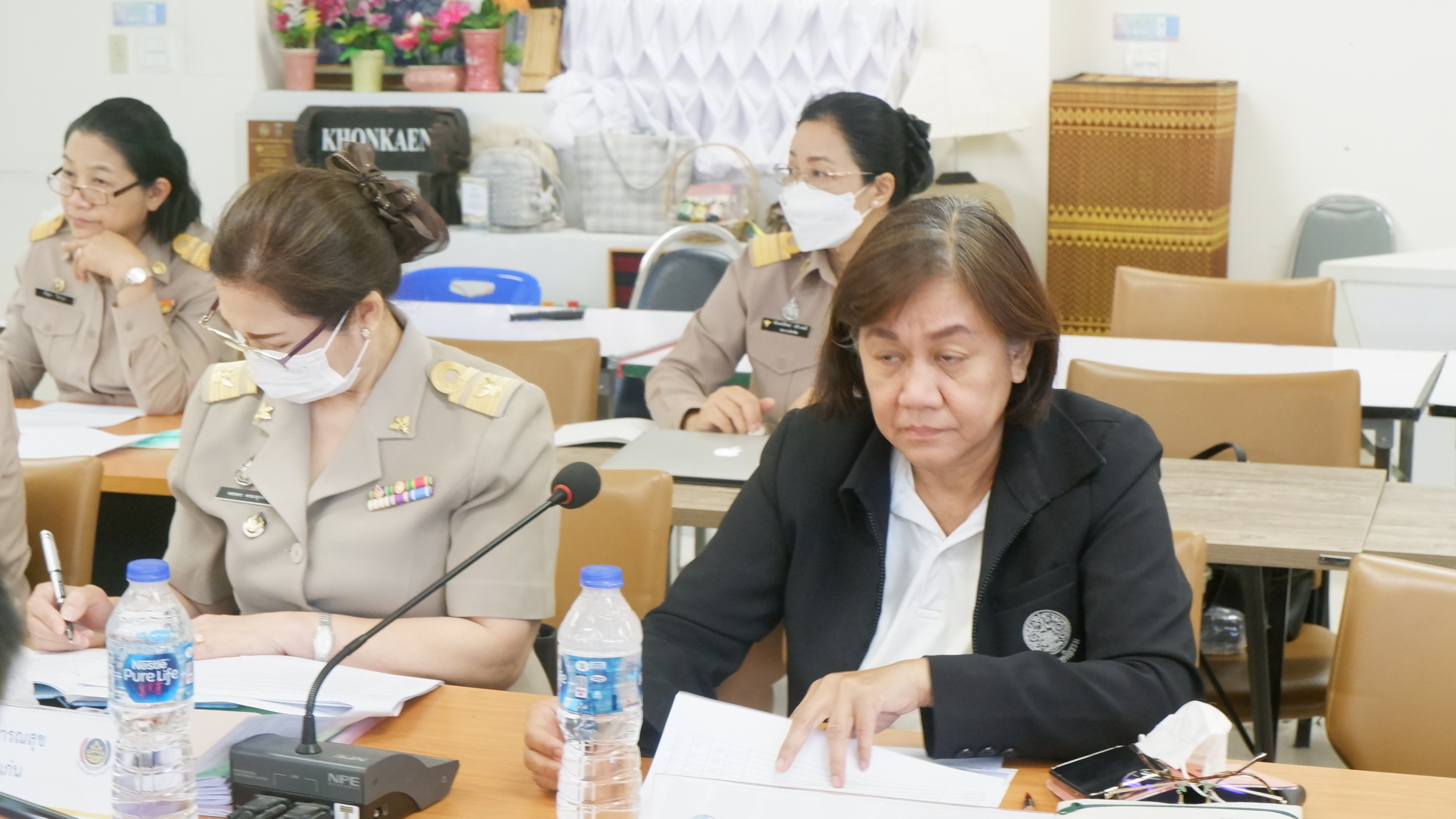 ?พช.ขอนแก่น : ประชุมคณะทำงานขับเคลื่อนการดำเนินงานขจัดความยากจนและพัฒนาคนทุกช่วงวัยอย่างยั่งยืนตามหลักปรัชญาของเศรษฐกิจพอเพียง ตามภารกิจ ๗ มิติ ระดับจังหวัด (รายทีม)