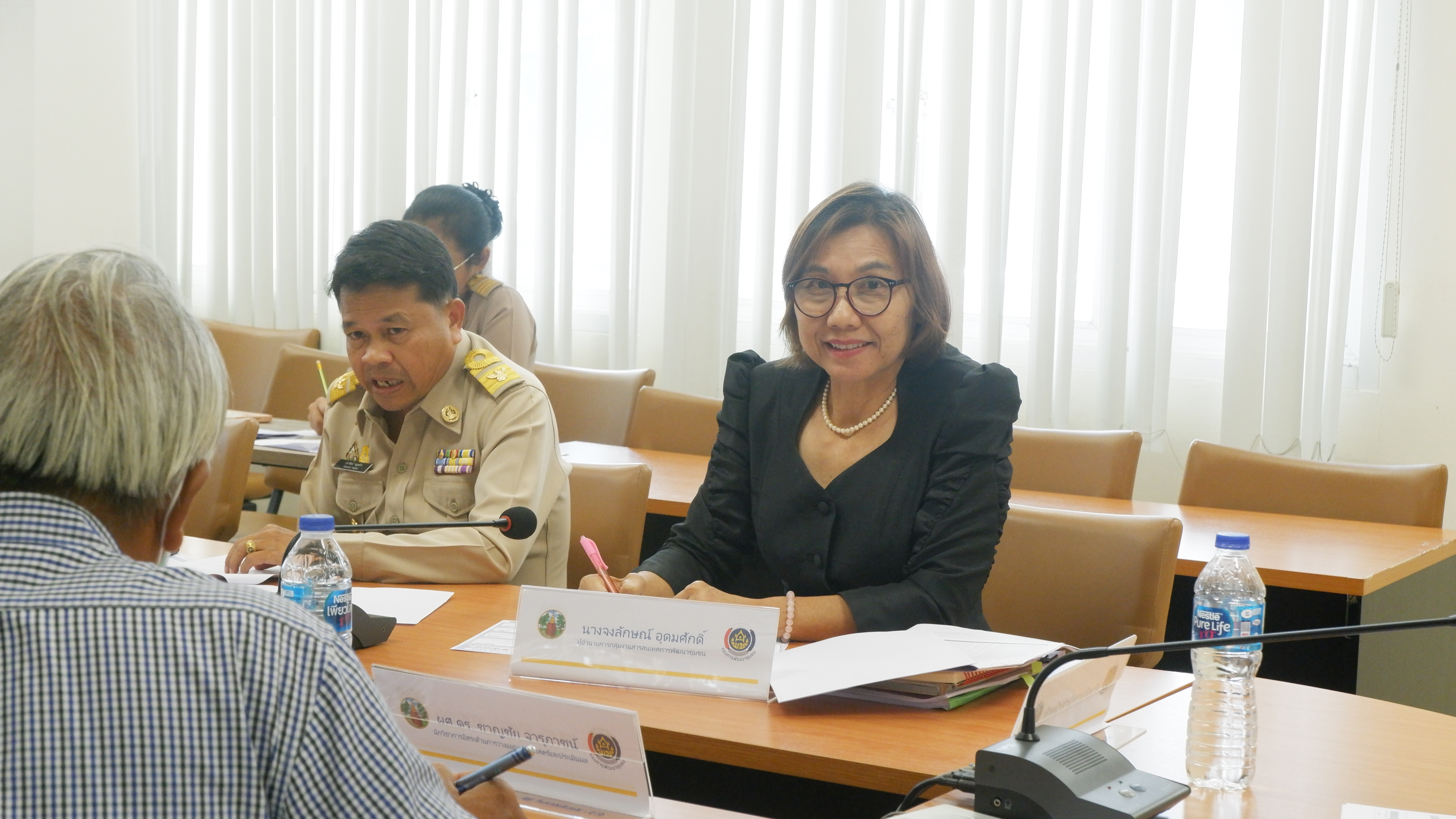 ?พช.ขอนแก่น : ประชุมคณะทำงานขับเคลื่อนการดำเนินงานขจัดความยากจนและพัฒนาคนทุกช่วงวัยอย่างยั่งยืนตามหลักปรัชญาของเศรษฐกิจพอเพียง ตามภารกิจ ๗ มิติ ระดับจังหวัด (รายทีม)
