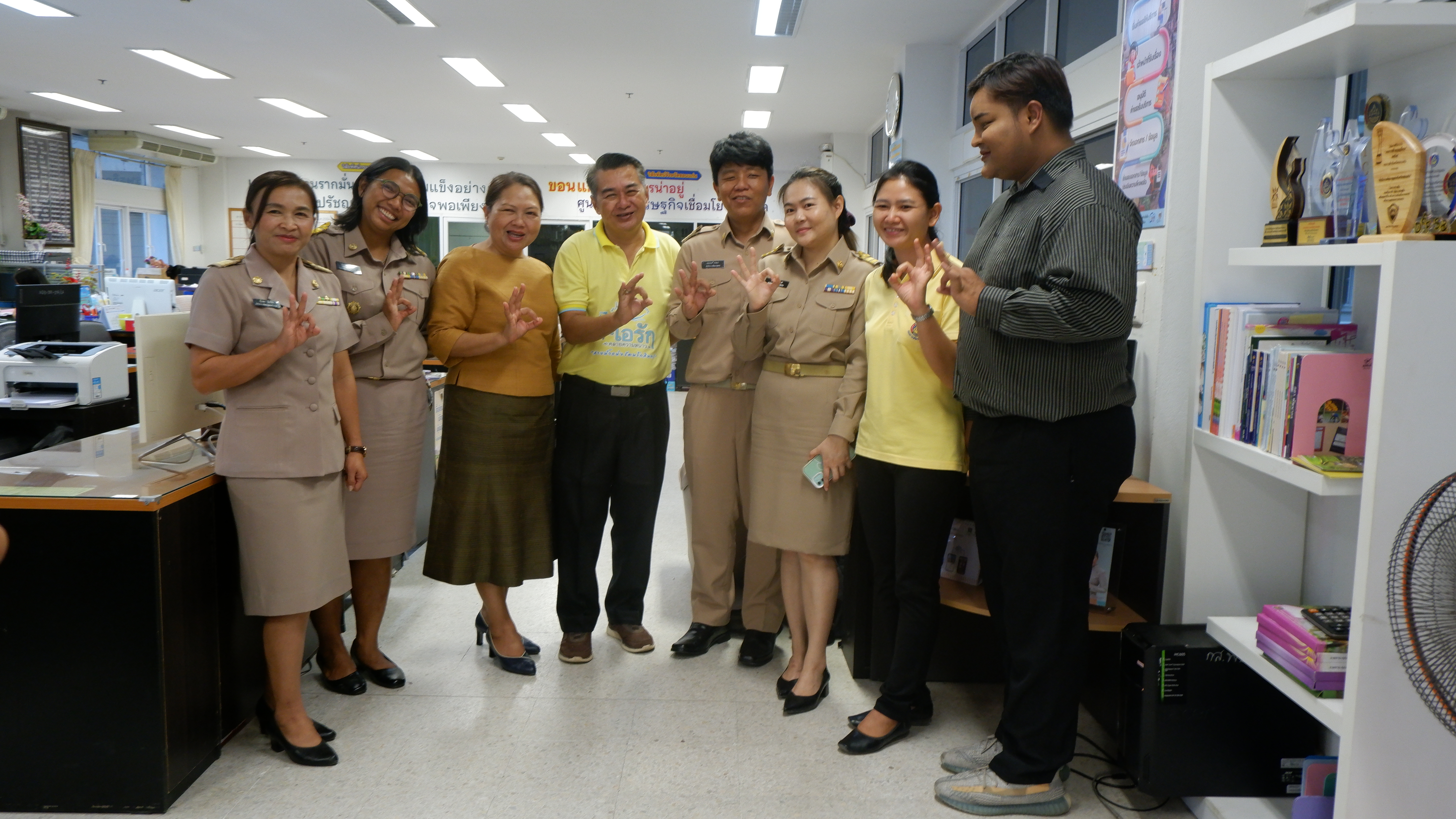 ? พช.ขอนแก่น : พัฒนาการจังหวัดขอนแก่น พบปะและให้โอวาทแก่ข้าราชการมาปฏิบัติหน้าที่ตามตำแหน่ง ในสังกัดสำนักงานพัฒนาชุมชนจังหวัดขอนแก่น