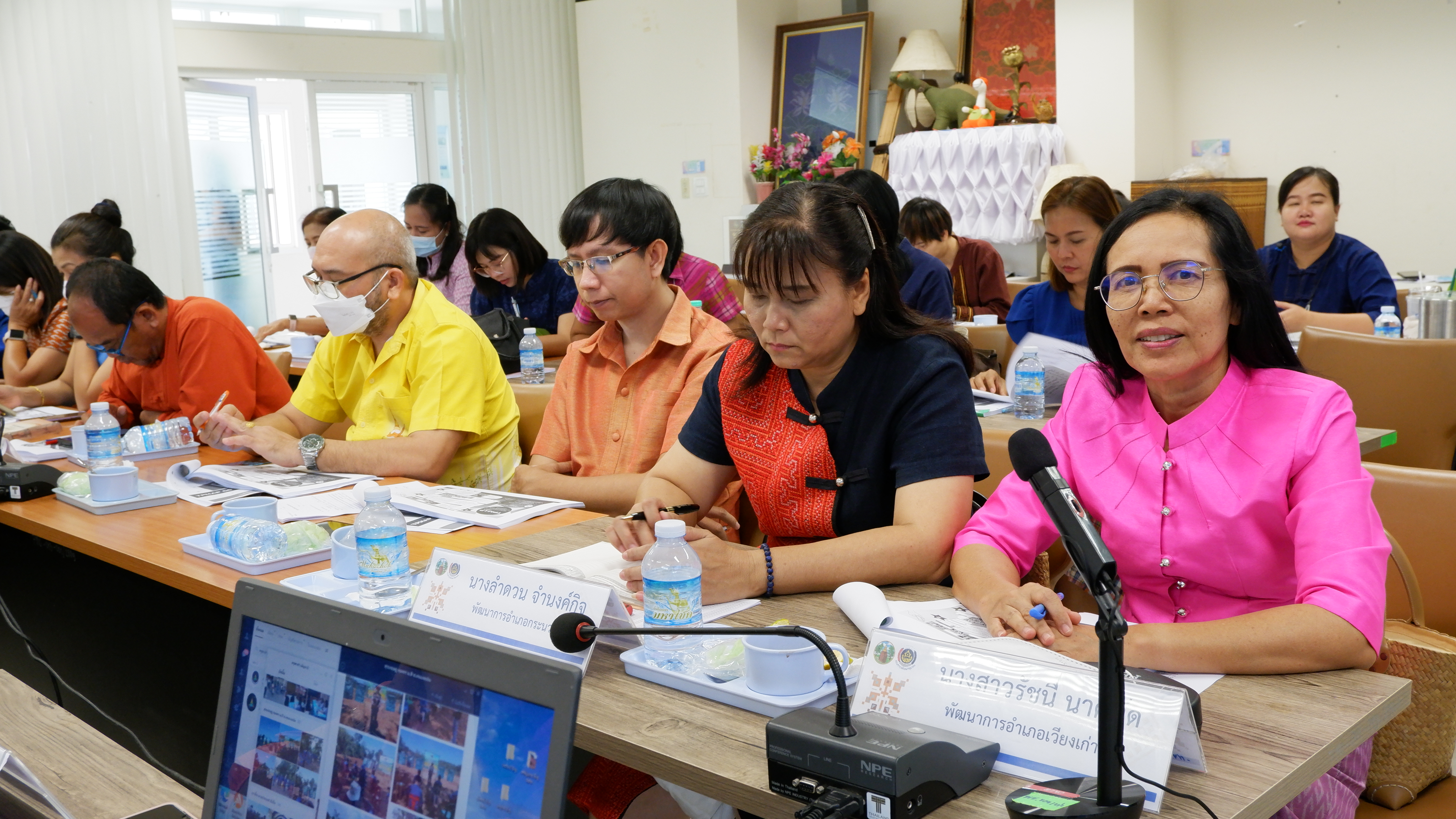 ? พช.ขอนแก่น : ร่วมประชุมสร้างความเข้าใจการขับเคลื่อนการขจัดความยากจนและพัฒนาคนทุกช่วงวัยฯ ปีงบประมาณ พ.ศ.2566 ผ่านระบบออนไลน์ (Cisco WebEX)