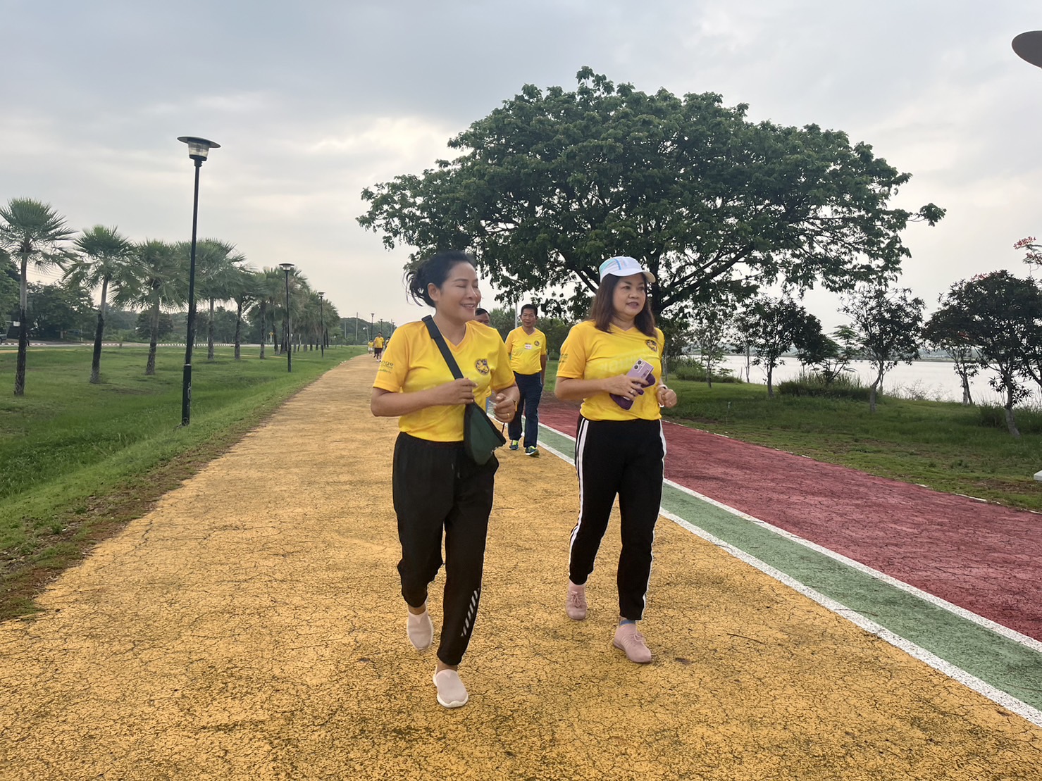 ?พช.ขอนแก่น : ร่วมกิจกรรมเดิน-วิ่ง เฉลิมพระเกียรติพระบาทสมเด็จพระเจ้าอยู่หัว เนื่องในวันฉัตรมงคล 4 พฤษภาคม 2566