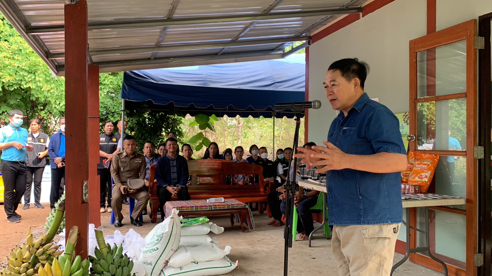 ?จังหวัดขอนแก่น : อำเภอภูเวียง ส่งมอบบ้านให้กับครัวเรือนยากจนเป้าหมาย TPMAP ตามนโยบายการขับเคลื่อนการขจัดความยากจนและพัฒนาคนทุกช่วงวัยอย่างยั่งยืน ตามหลักปรัชญาเศรษฐกิจพอเพียง จังหวัดขอนแก่น