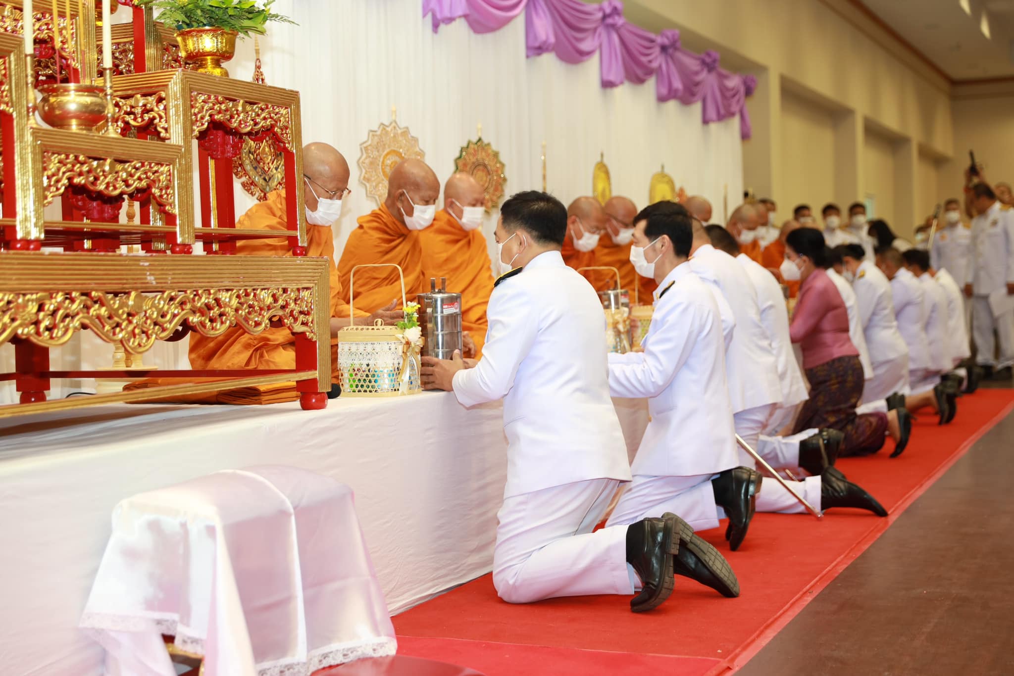 จังหวัดขอนแก่น : ประกอบพิธีทำบุญตักบาตรถวายพระราชกุศล เนื่องในโอกาสวันเฉลิมพระชนมพรรษา สมเด็จพระนางเจ้า ฯ พระบรมราชินี 3 มิถุนายน 2566