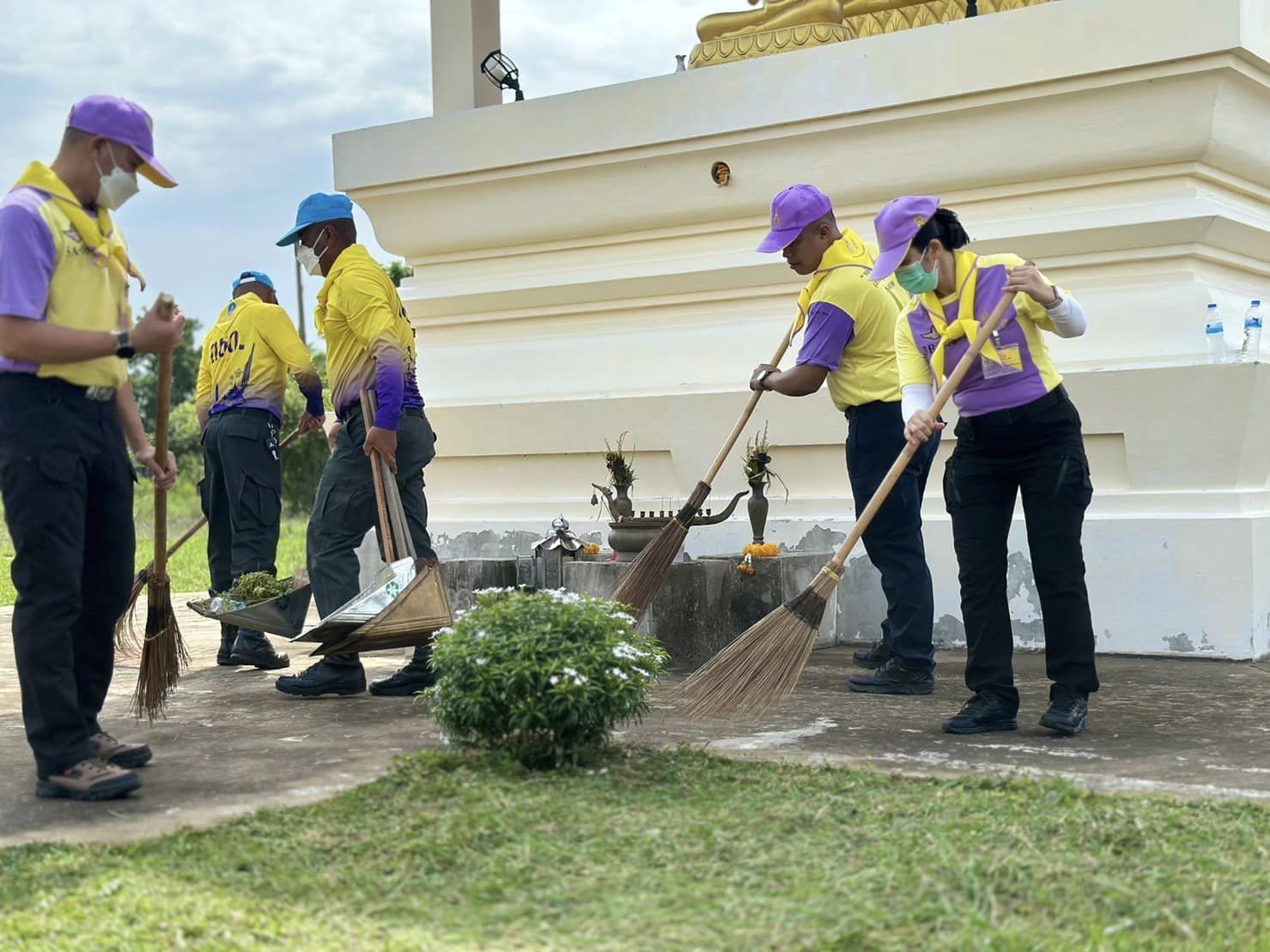 ? พช.ขอนแก่น : ร่วมกิจกรรมจิตอาสาพัฒนา ทำความสะอาดปรับปรุงภูมิทัศน์ บริจาคโลหิต เนื่องในวันคล้ายวันสวรรคตพระบาทสมเด็จพระปรเมนทรมหาอานันทมหิดล ปี 2566