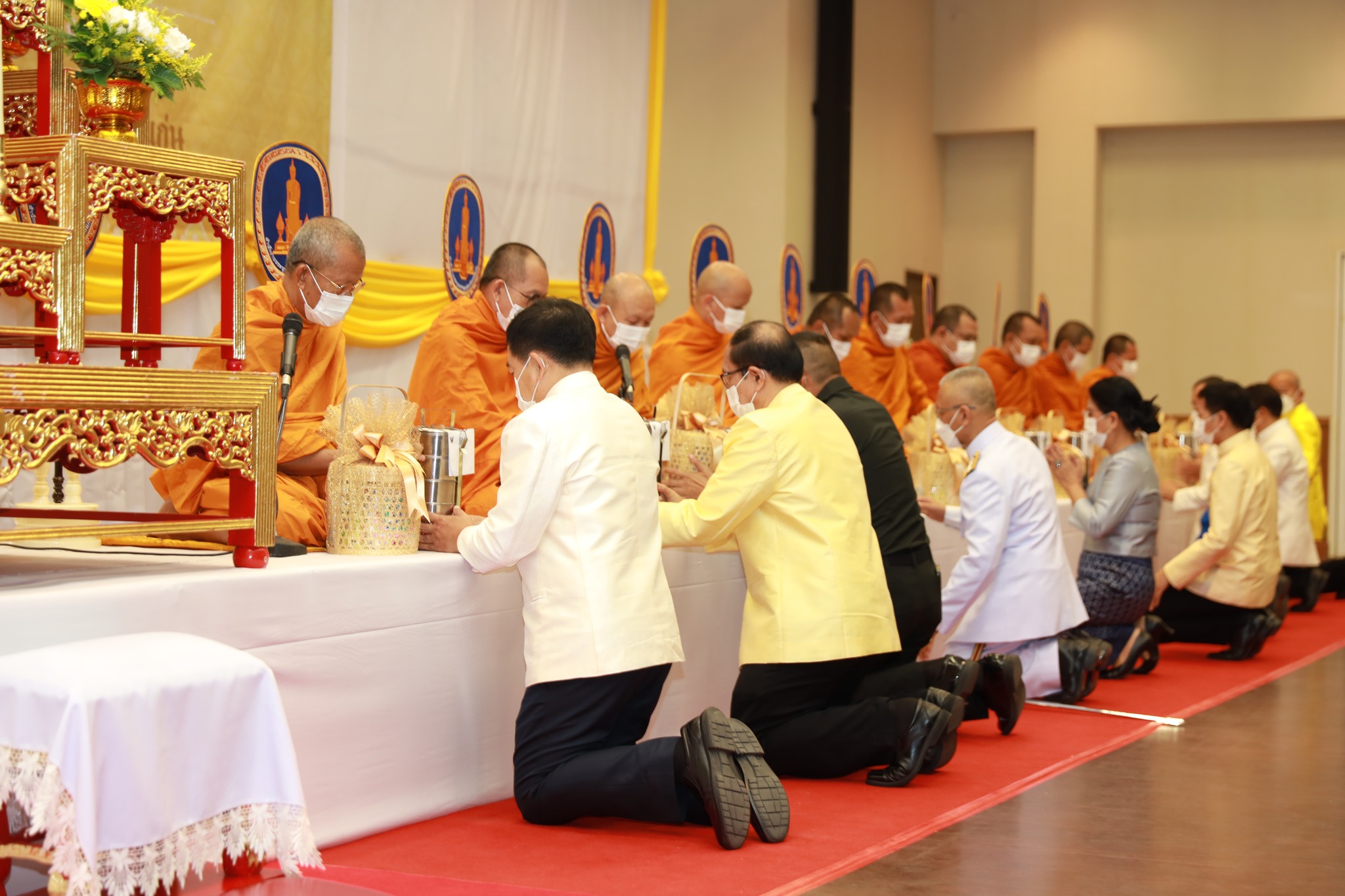 ? จังหวัดขอนแก่น : ประกอบพิธีทำบุญตักบาตรถวายพระกุศล งานฉลองพระชนมายุ 8 รอบ สมเด็จพระอริยวงศาคตญาณ สมเด็จพระสังฆราช สกลมหาสังฆปริณายก 26 มิถุนายน 2566