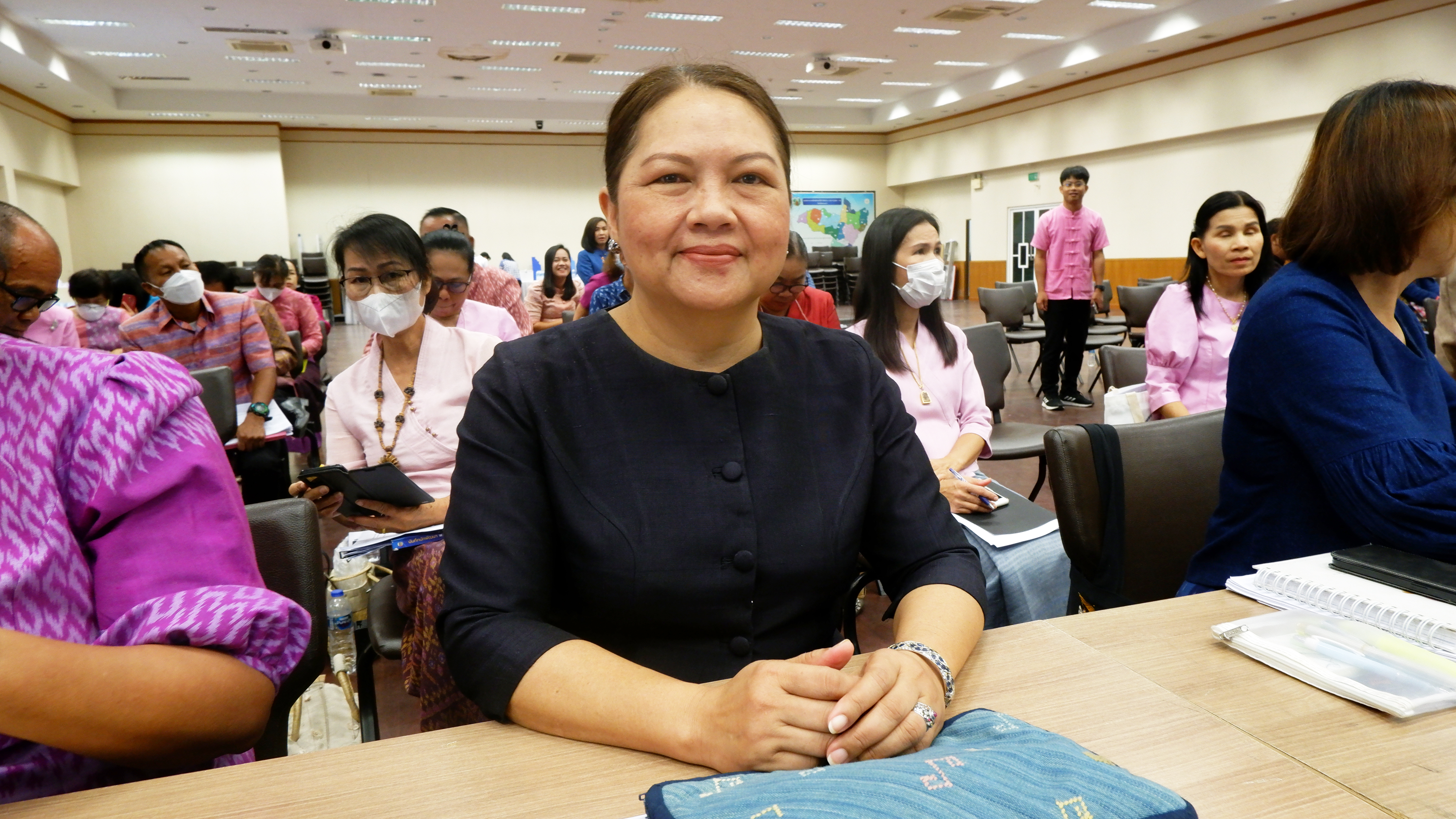 ?พช.ขอนแก่น : จัดประชุมคณะทำงานขับเคลื่อนการดำเนินงานขจัดความยากจนและพัฒนาคนทุกช่วงวัยอย่างยั่งยืนตามหลักปรัชญาของเศรษฐกิจพอเพียง ตามภารกิจ 5 มิติ ระดับจังหวัด