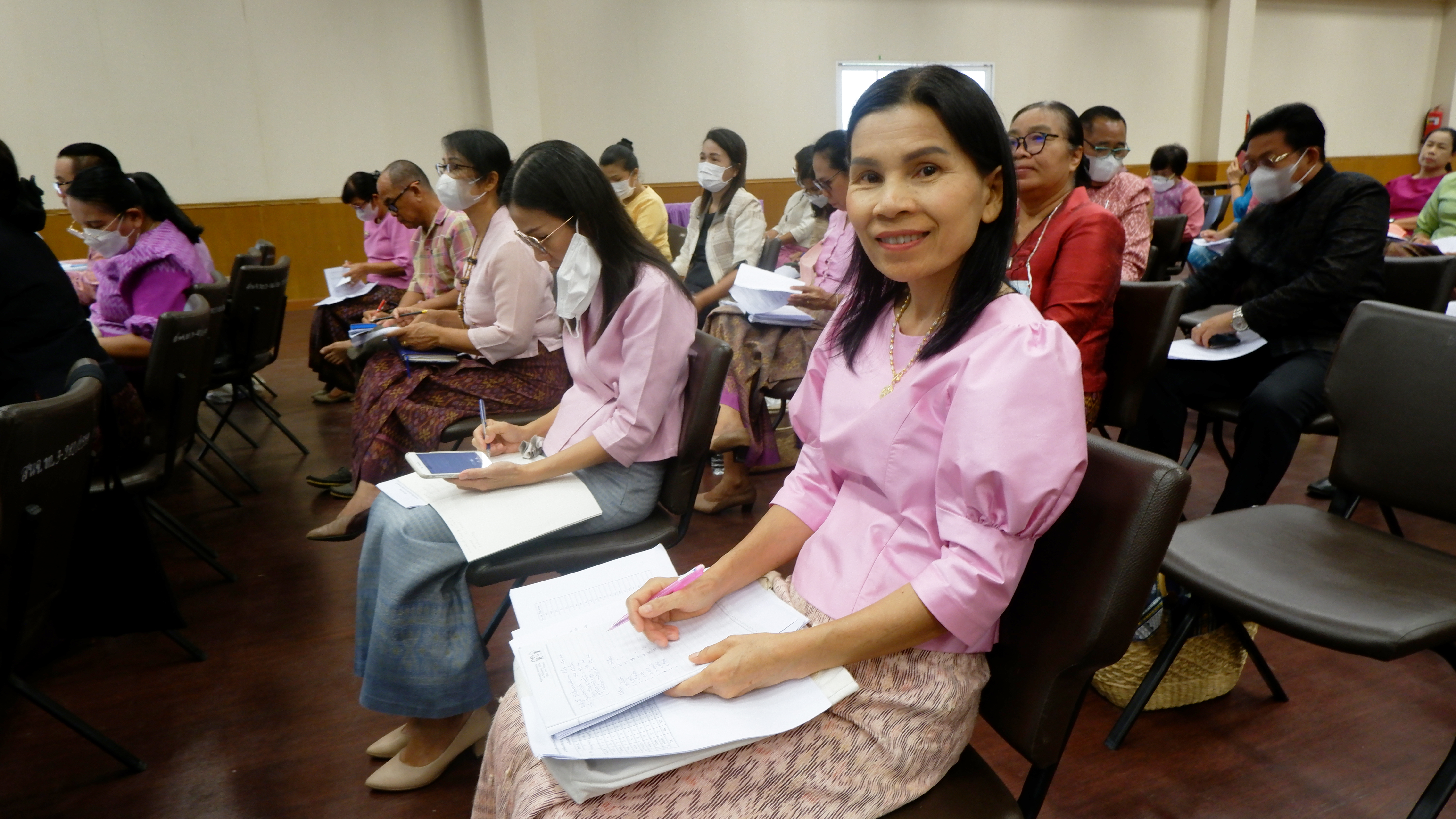?พช.ขอนแก่น : จัดประชุมคณะทำงานขับเคลื่อนการดำเนินงานขจัดความยากจนและพัฒนาคนทุกช่วงวัยอย่างยั่งยืนตามหลักปรัชญาของเศรษฐกิจพอเพียง ตามภารกิจ 5 มิติ ระดับจังหวัด