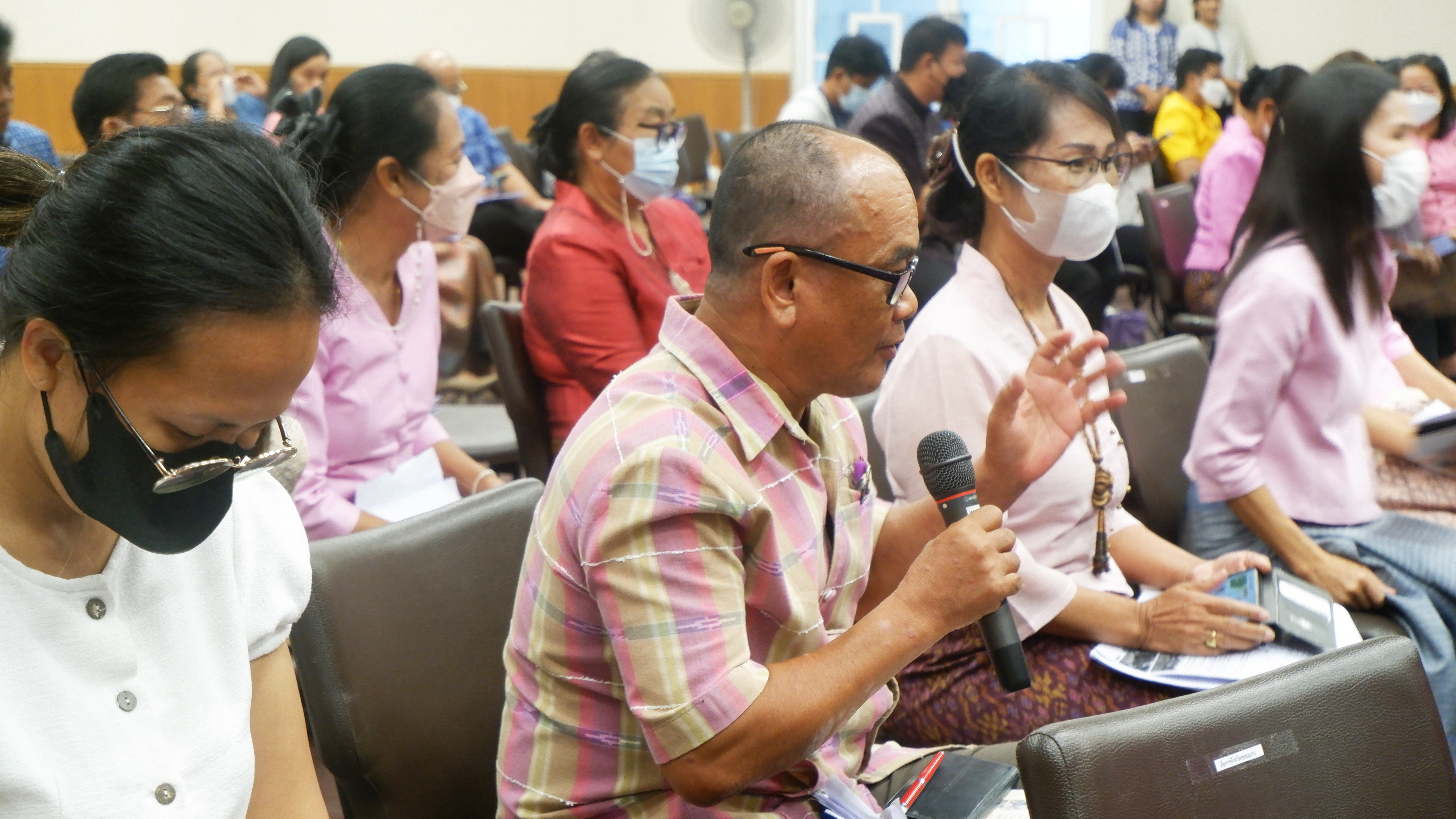 ?พช.ขอนแก่น : จัดประชุมคณะทำงานขับเคลื่อนการดำเนินงานขจัดความยากจนและพัฒนาคนทุกช่วงวัยอย่างยั่งยืนตามหลักปรัชญาของเศรษฐกิจพอเพียง ตามภารกิจ 5 มิติ ระดับจังหวัด
