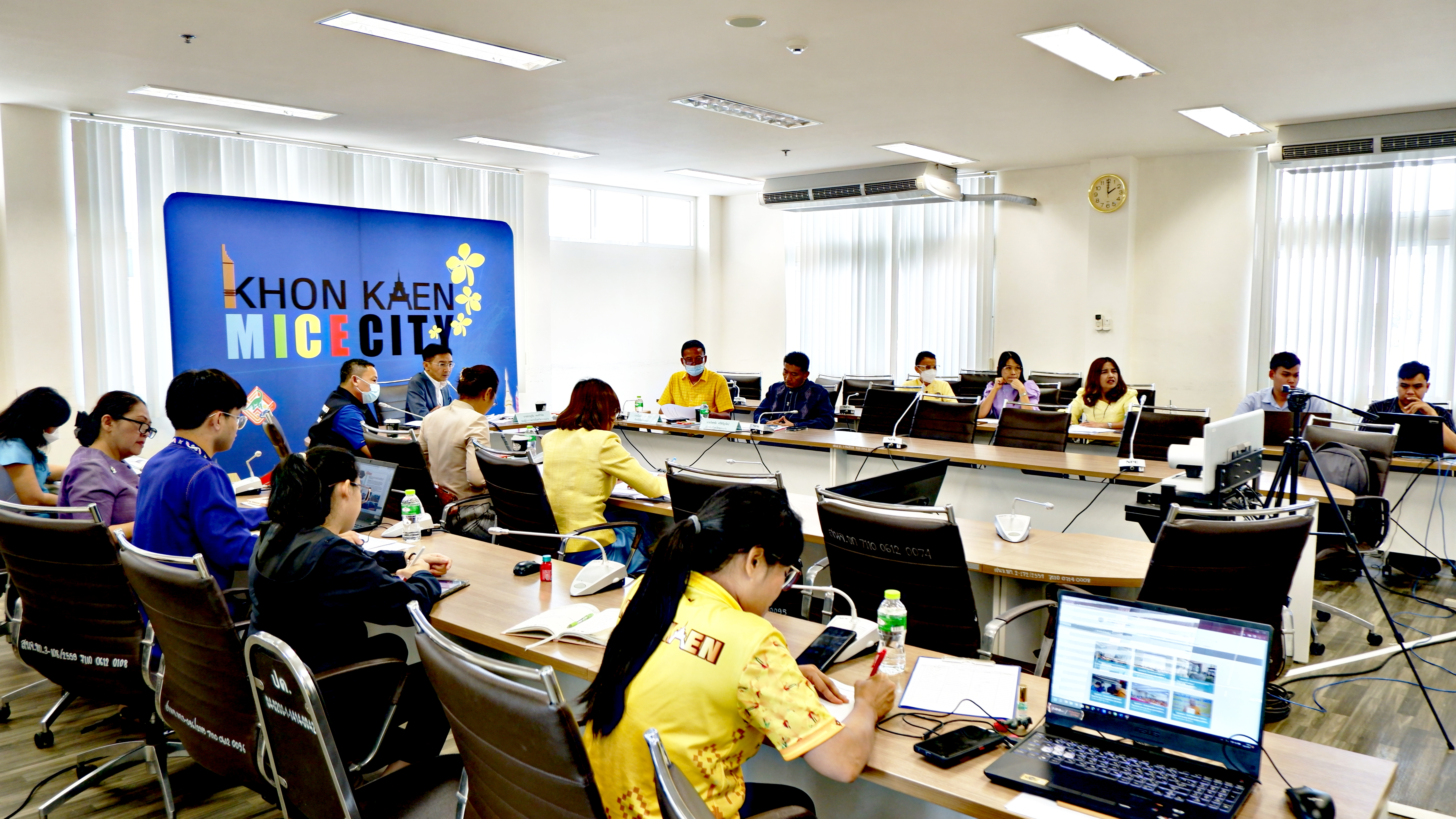 ? พช.ขอนแก่น : ร่วมประชุมติดตามการปฎิบัติราชการของข้าราชการ