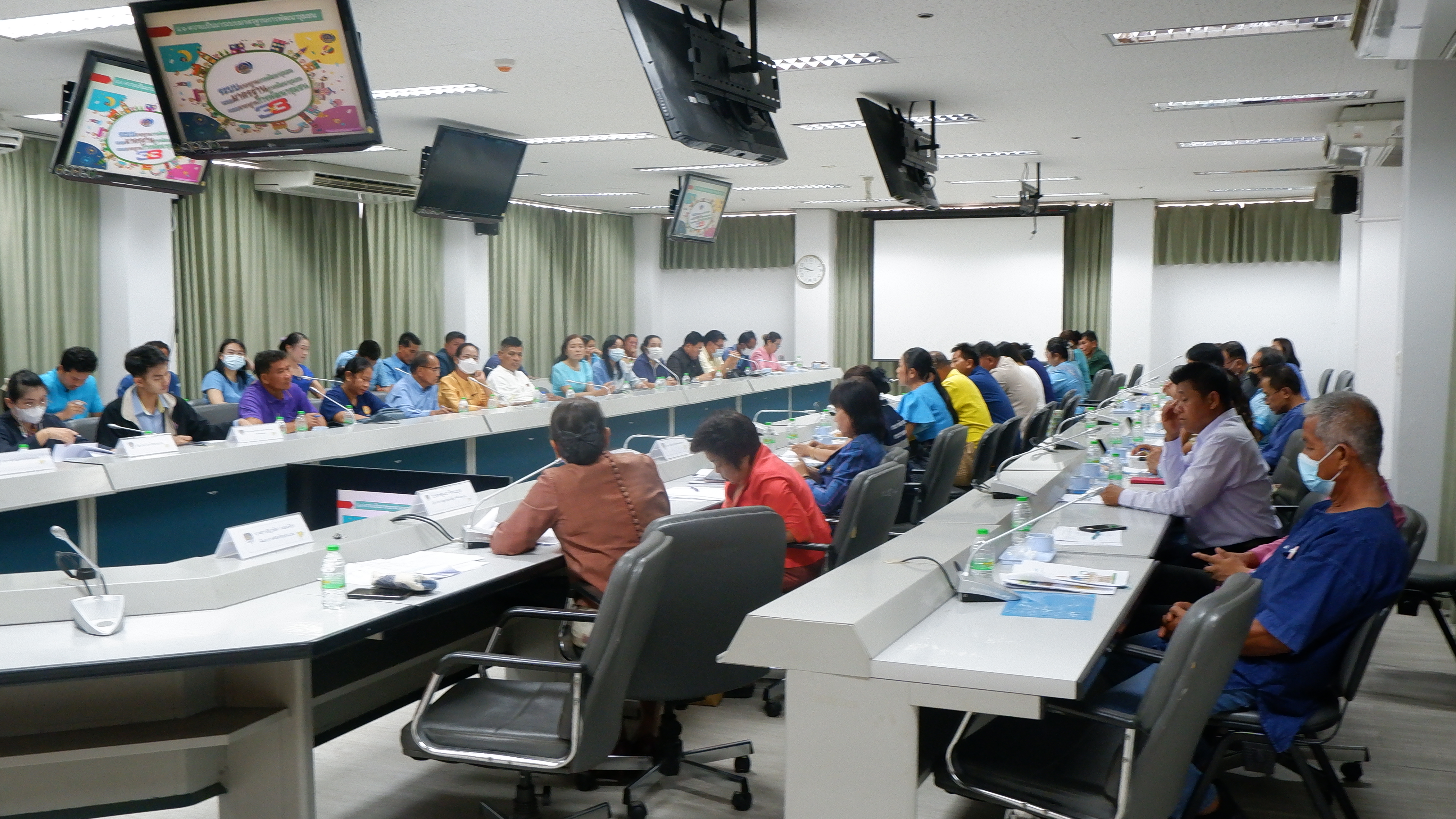 ? พช.ขอนแก่น : ประชุมคณะกรรมการมาตรฐานการพัฒนาชุมชน จังหวัดขอนแก่น โครงการส่งเสริมและพัฒนาระบบมาตรฐานการพัฒนาชุมชน ระดับจังหวัด