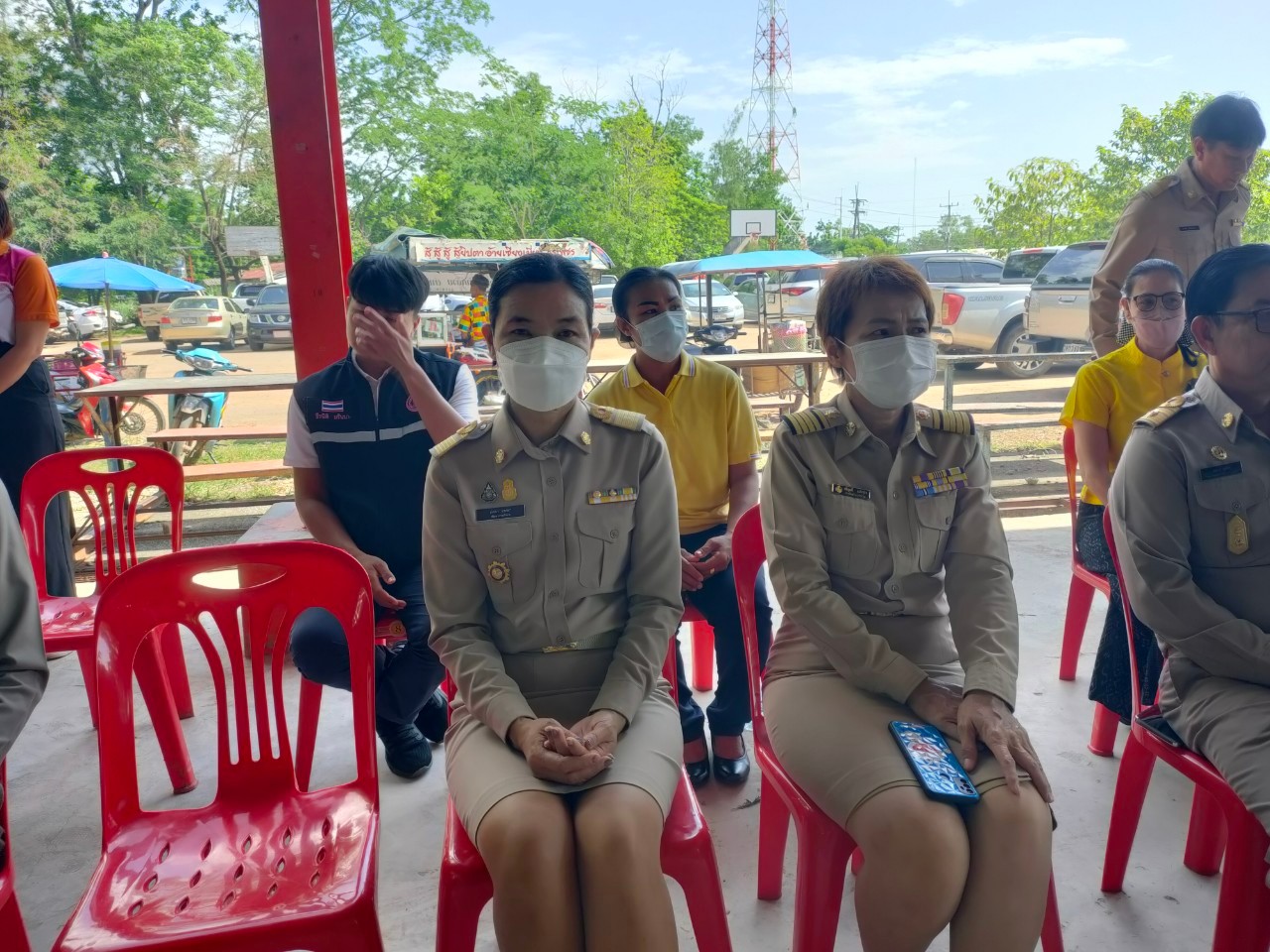 ? พช.ขอนแก่น : ร่วมงานเปิดการปฏิบัติงานหน่วยแพทย์เคลื่อนที่ พอ.สว.และโครงการหน่วยบำบัดทุกข์ บำรุงสุข สร้างรอยยิ้มให้กับประชาชน อ.หนองนาคำ