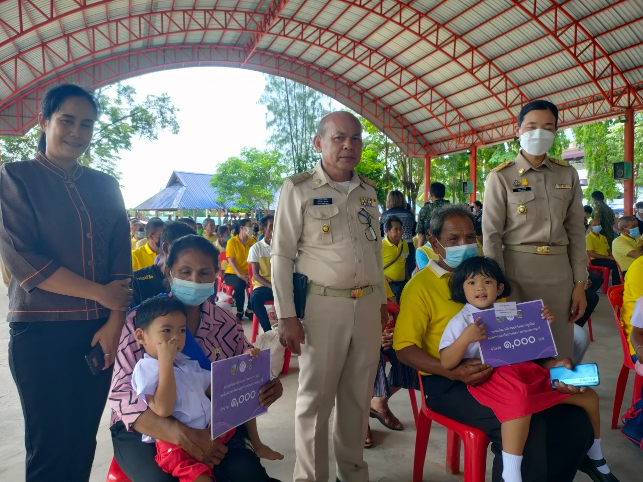 ? พช.ขอนแก่น : ร่วมงานเปิดการปฏิบัติงานหน่วยแพทย์เคลื่อนที่ พอ.สว.และโครงการหน่วยบำบัดทุกข์ บำรุงสุข สร้างรอยยิ้มให้กับประชาชน อ.หนองนาคำ