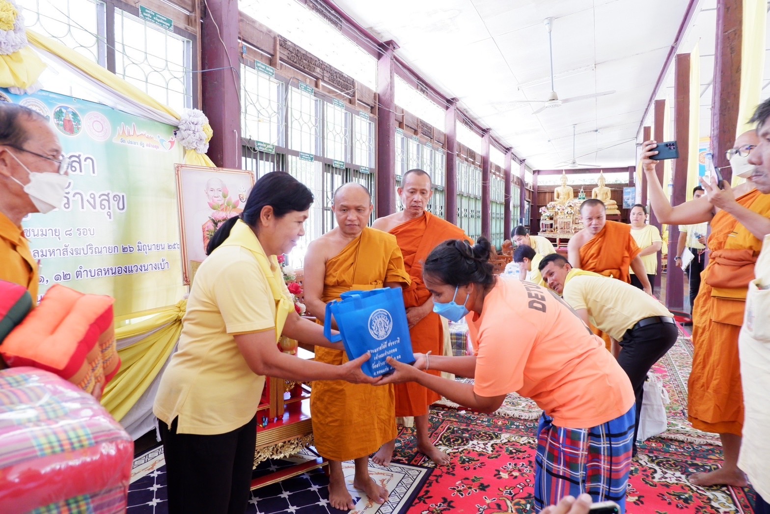 พช.ขอนแก่น : อำเภอพล ดำเนินการโครงการวัด ประชา รัฐ สร้างสุข