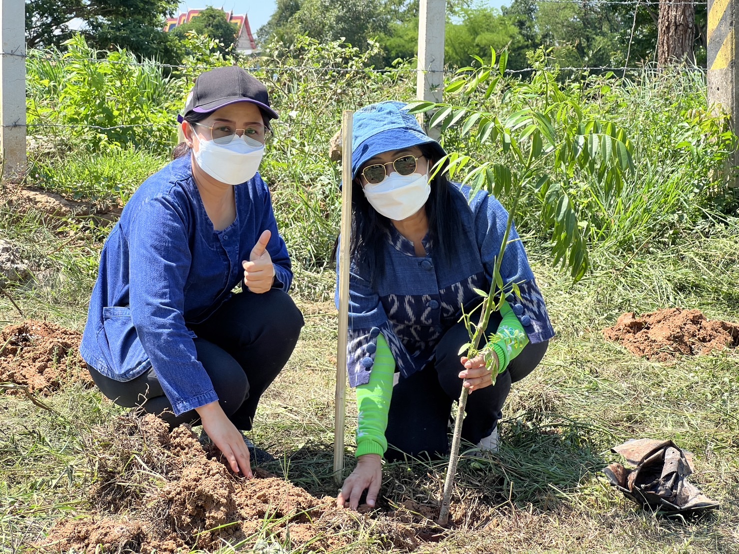 พช.ขอนแก่น : อำเภอชุมแพ จัดกิจกรรมโครงการ 1 หมู่บ้าน 1 ทางนี้มีผลผู้คนรักกันเฉลิมพระเกียรติสมเด็จพระเจ้าพี่นางเธอเจ้าฟ้ากัลยาณิวัฒนากรมหลวงนราธิวาสราชนครินทร์เนื่องในโอกาสเฉลิมฉลองวาระครบรอบ 100 ปีวันประสูติ ( 6 พฤษภาคม 2566)