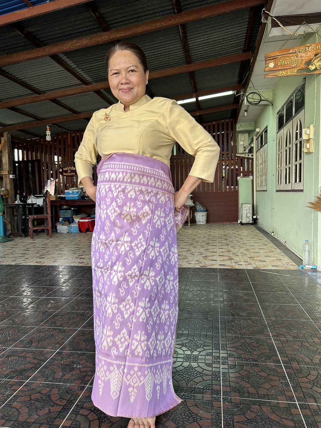 ? พช.ขอนแก่น : ติดตามการทอผ้าพระราชทาน “ผ้าลายดอกรักราชกัญญา”