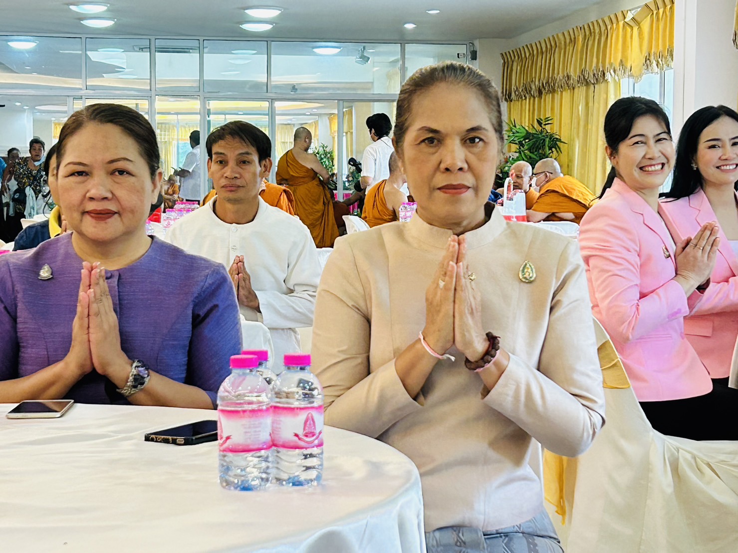 ? พช.ขอนแก่น : ร่วมพิธีทำบุญอายุวัฒนมงคล 55 ปี พระโสภณพัฒนบัณฑิต,รศ.ดร.รองอธิการบดีมหาวิทยาลัยมหาจุฬาลงกรณราชวิทยาลัย วิทยาเขตขอนแก่น