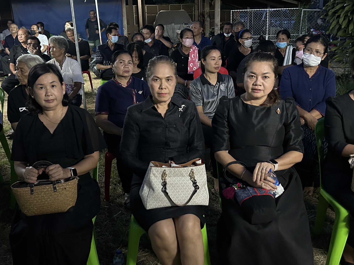 ? พช.ขอนแก่น : ร่วมเป็นเจ้าภาพฟังสวดพระอภิธรรม คุณพ่อวิชิตพล ศรีสุยงค์ บิดาของ นางสาวชนิสรา  ศรีสุยงค์ นักวิชาการพัฒนาชุมชนปฏิบัติการ สำนักงานพัฒนาชุมชนอำเภอแวงใหญ่