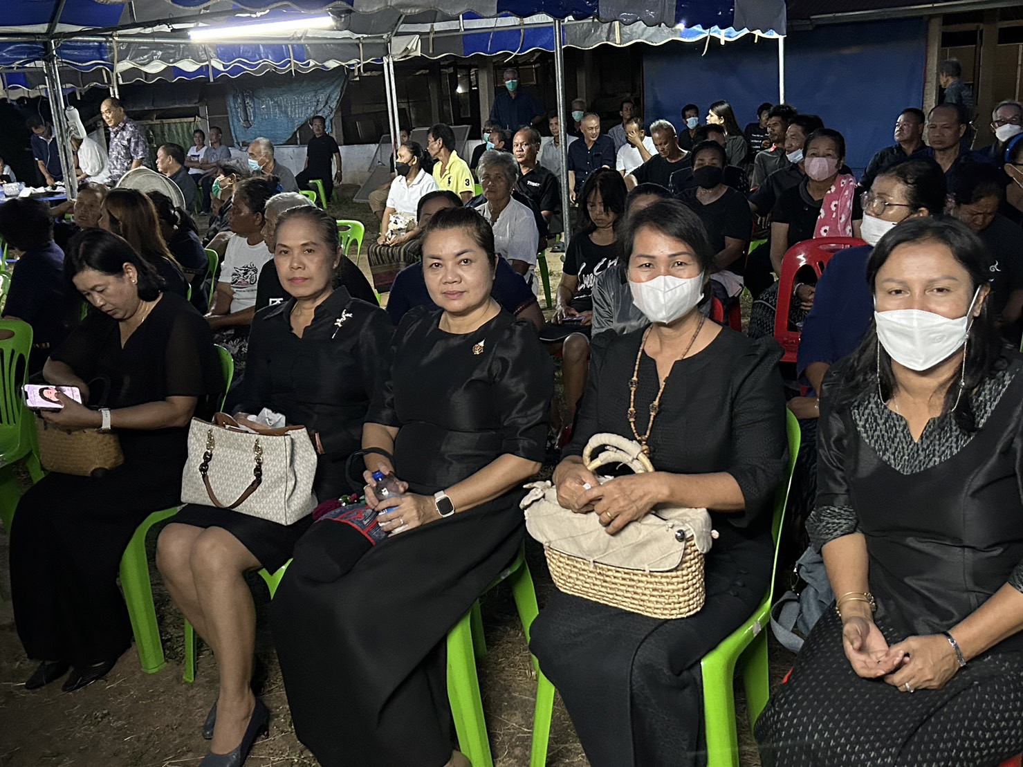 ? พช.ขอนแก่น : ร่วมเป็นเจ้าภาพฟังสวดพระอภิธรรม คุณพ่อวิชิตพล ศรีสุยงค์ บิดาของ นางสาวชนิสรา  ศรีสุยงค์ นักวิชาการพัฒนาชุมชนปฏิบัติการ สำนักงานพัฒนาชุมชนอำเภอแวงใหญ่
