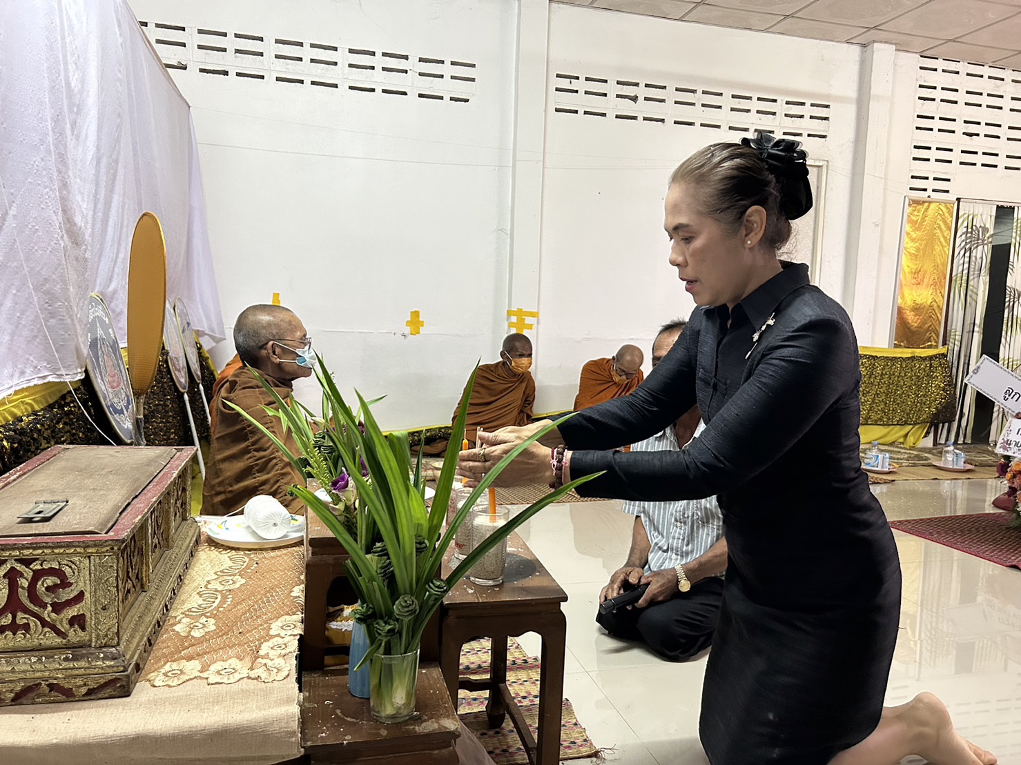 ? พช.ขอนแก่น : ร่วมเป็นเจ้าภาพฟังสวดพระอภิธรรม คุณพ่อวิชิตพล ศรีสุยงค์ บิดาของ นางสาวชนิสรา  ศรีสุยงค์ นักวิชาการพัฒนาชุมชนปฏิบัติการ สำนักงานพัฒนาชุมชนอำเภอแวงใหญ่