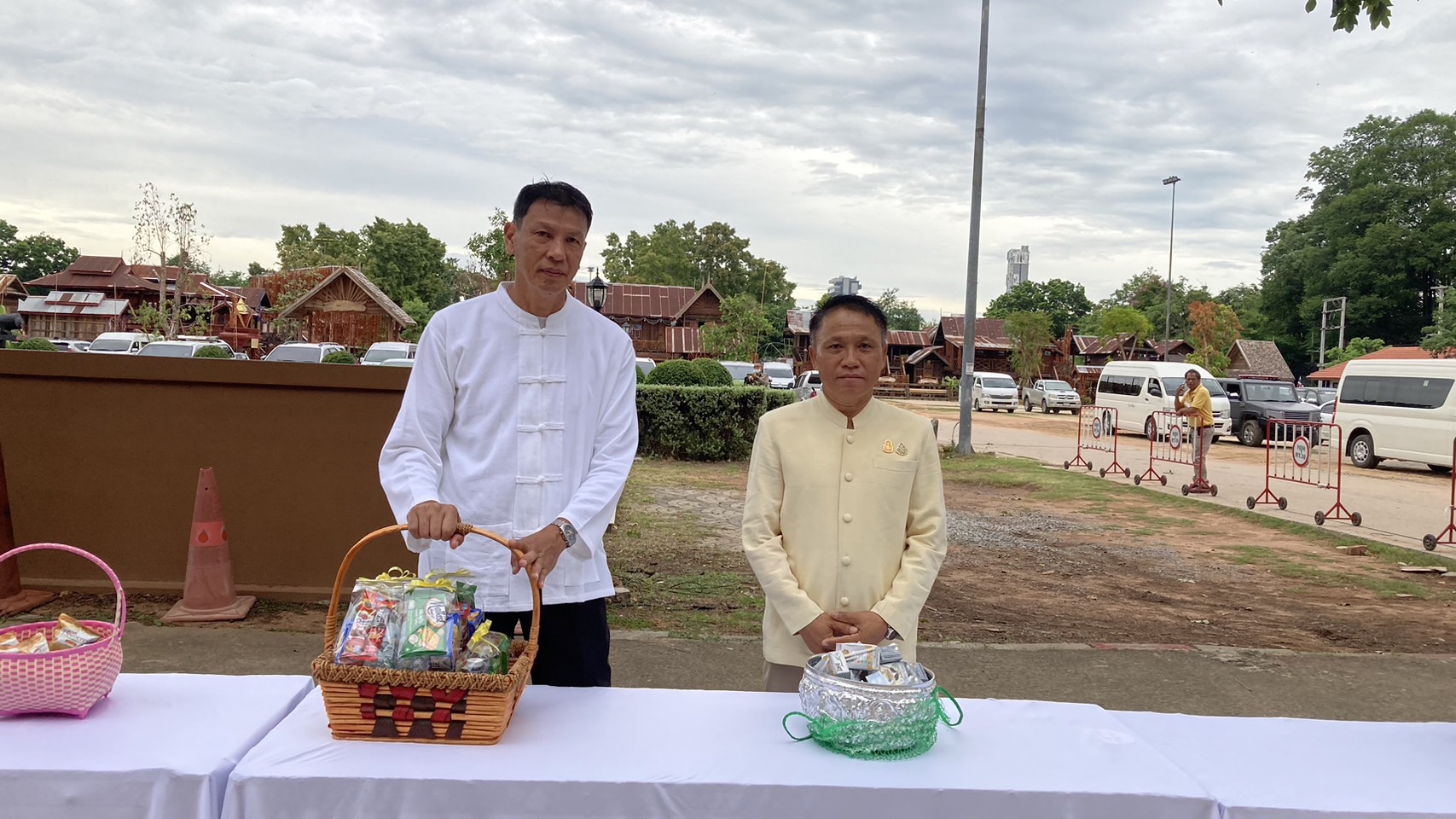 ? จังหวัดขอนแก่น : ประกอบพิธีทำบุญตักบาตรถวายพระกุศล งานฉลองพระชนมายุ 8 รอบ สมเด็จพระอริยวงศาคตญาณ สมเด็จพระสังฆราช สกลมหาสังฆปริณายก 26 มิถุนายน 2566