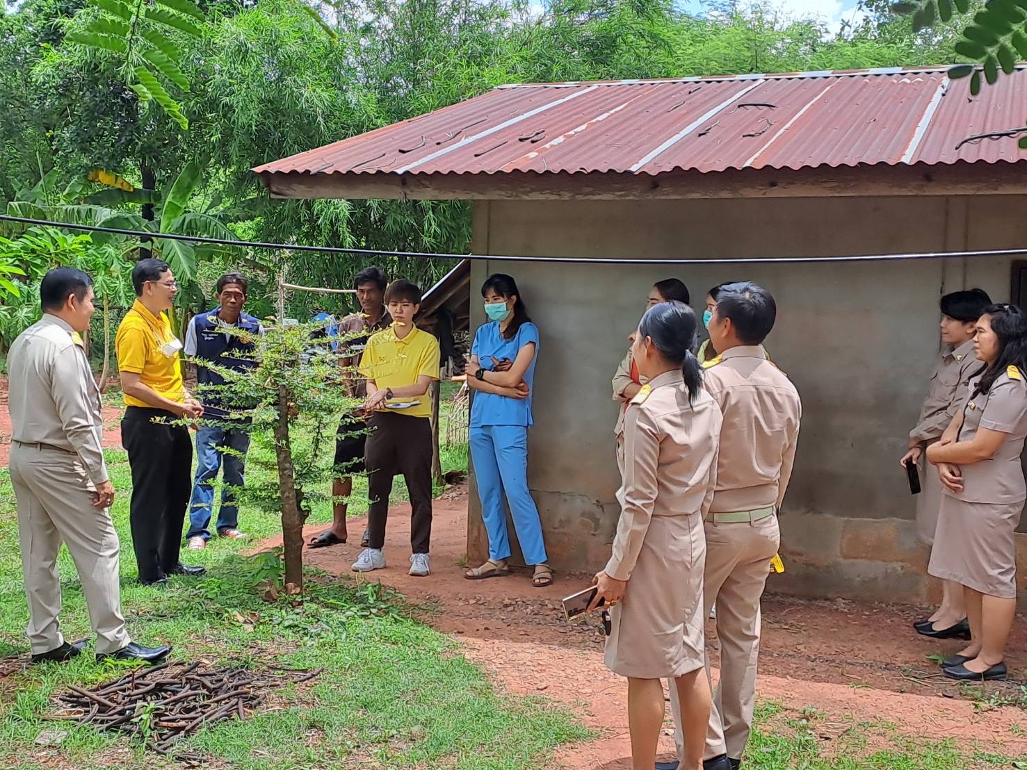 พช.ขอนแก่น : อำเภอพล ลงพื้นที่ติดตามครัวเรือนยากจนต้นแบบ (Best practice) ตามโครงการขจัดความยากจนและพัฒนาคนทุกช่วงวัยอย่างยั่งยืนตามหลักปรัชญาของเศรษฐกิจพอเพียง