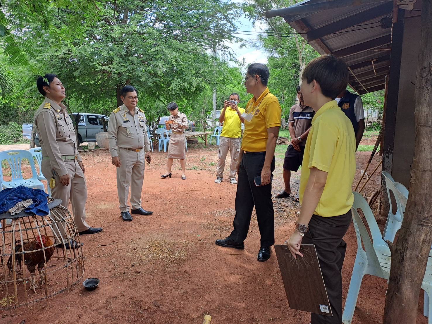พช.ขอนแก่น : อำเภอพล ลงพื้นที่ติดตามครัวเรือนยากจนต้นแบบ (Best practice) ตามโครงการขจัดความยากจนและพัฒนาคนทุกช่วงวัยอย่างยั่งยืนตามหลักปรัชญาของเศรษฐกิจพอเพียง