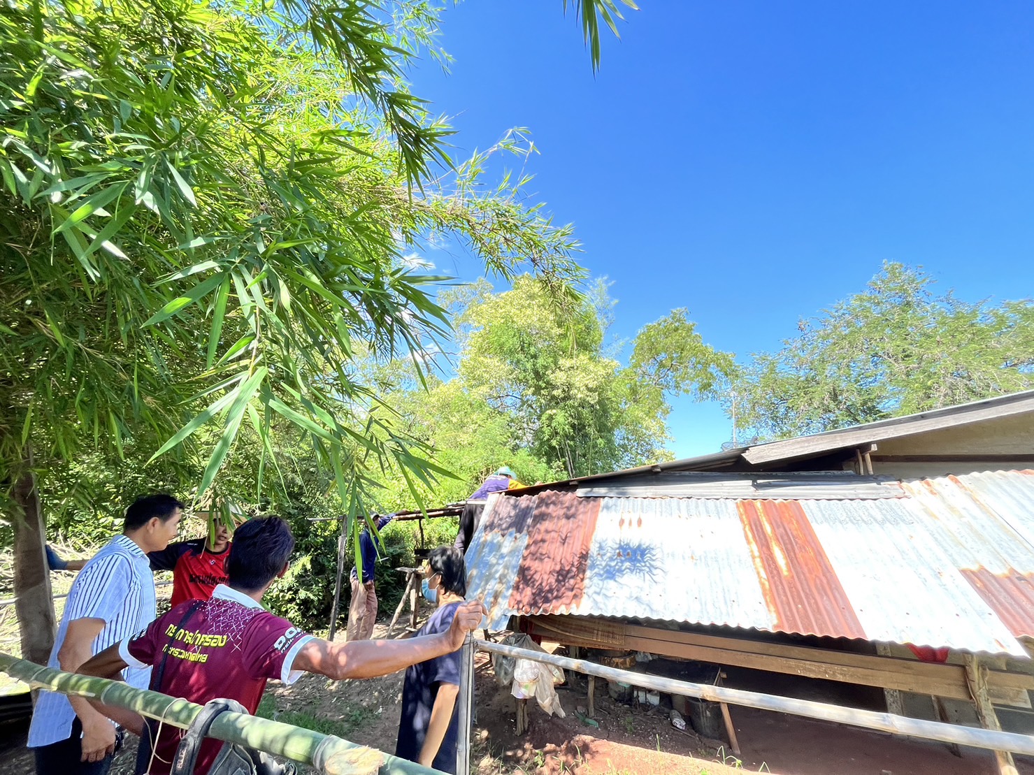 พช.ขอนแก่น : อำเภอพล ลงพื้นที่ติดตามครัวเรือนยากจนต้นแบบ (Best practice) ตามโครงการขจัดความยากจนและพัฒนาคนทุกช่วงวัยอย่างยั่งยืนตามหลักปรัชญาของเศรษฐกิจพอเพียง