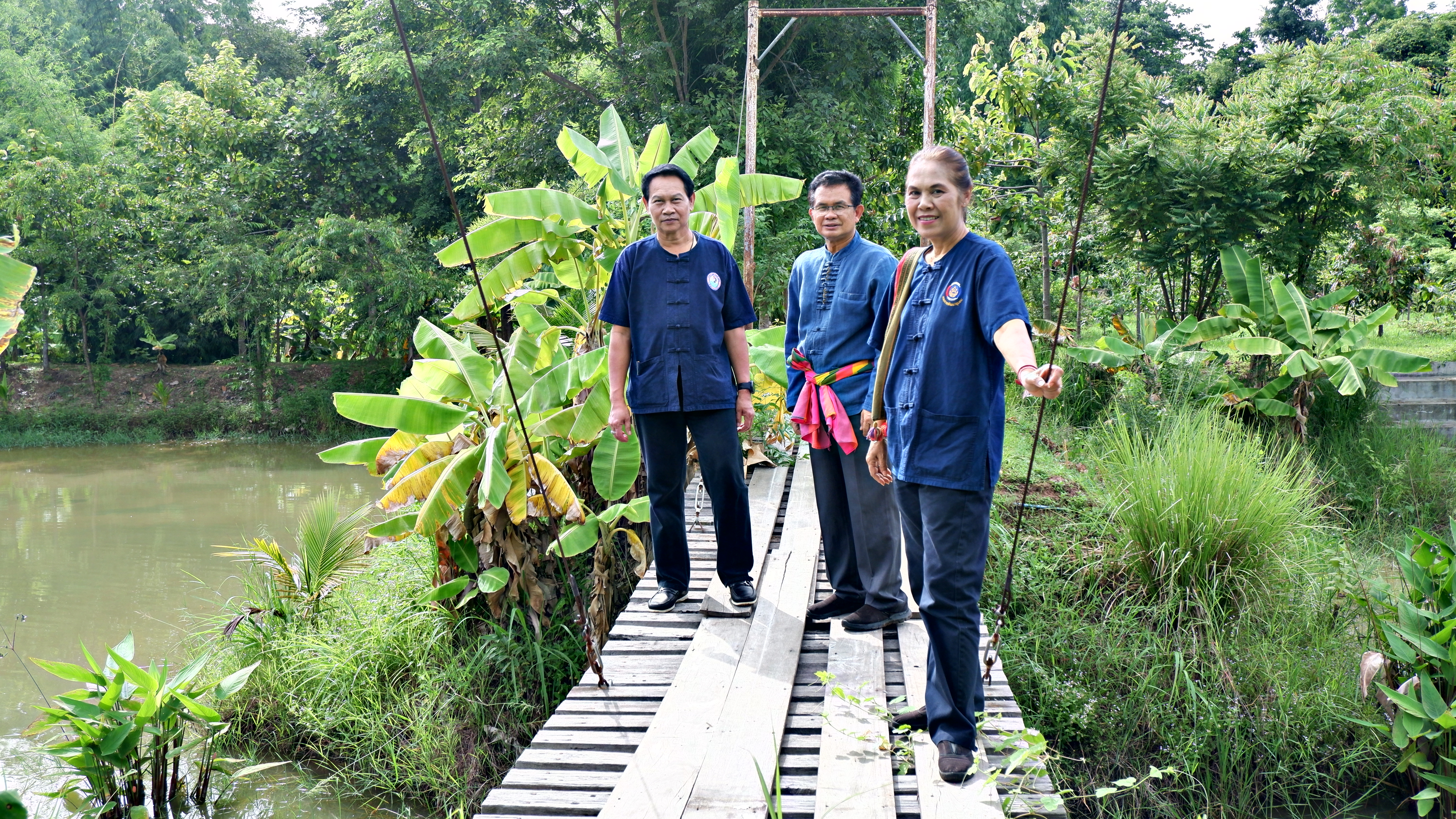 จังหวัดขอนแก่น : จัดกิจกรรม “สืบสานประเพณีปลูกข้าวแปลงนาสาธิต “ปลูกข้าววันแม่ เก็บเกี่ยววันพ่อ”
