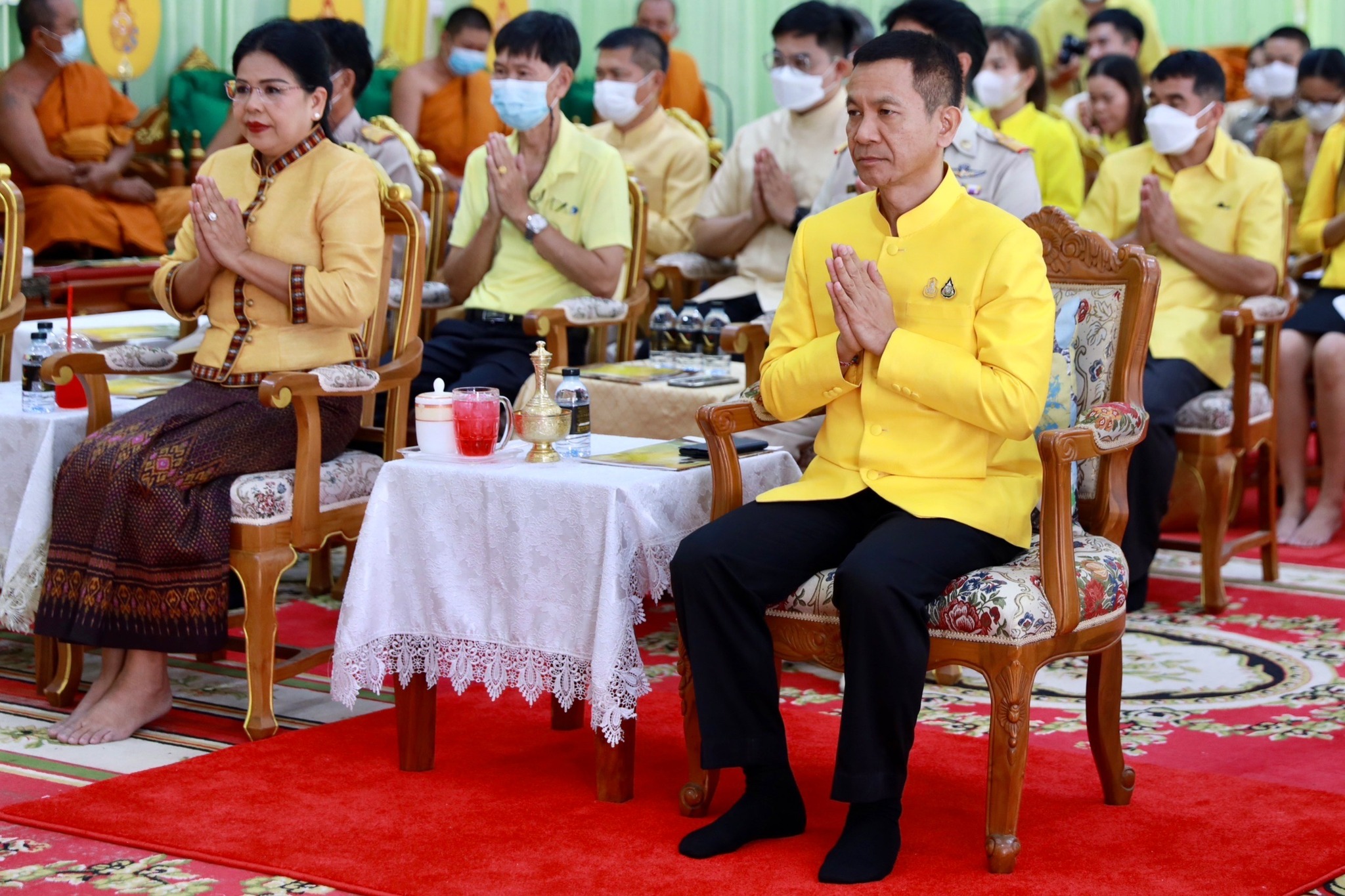 จังหวัดขอนแก่น : จัดพิธีเจริญพระพุทธมนต์เฉลิมพระเกียรติแด่สมเด็จพระเจ้าอยู่หัว สมเด็จพระนางเจ้าสิริกิติ์ พระบรมราชินีนาถ พระบรมราชนนีพันปีหลวง และสมเด็จพระนางเจ้า พระบรมราชินี และถวายพระพรชัยมงคลแด่สมเด็จพระเจ้าลูกเธอ เจ้าฟ้าพัชรกิติยาภาฯ