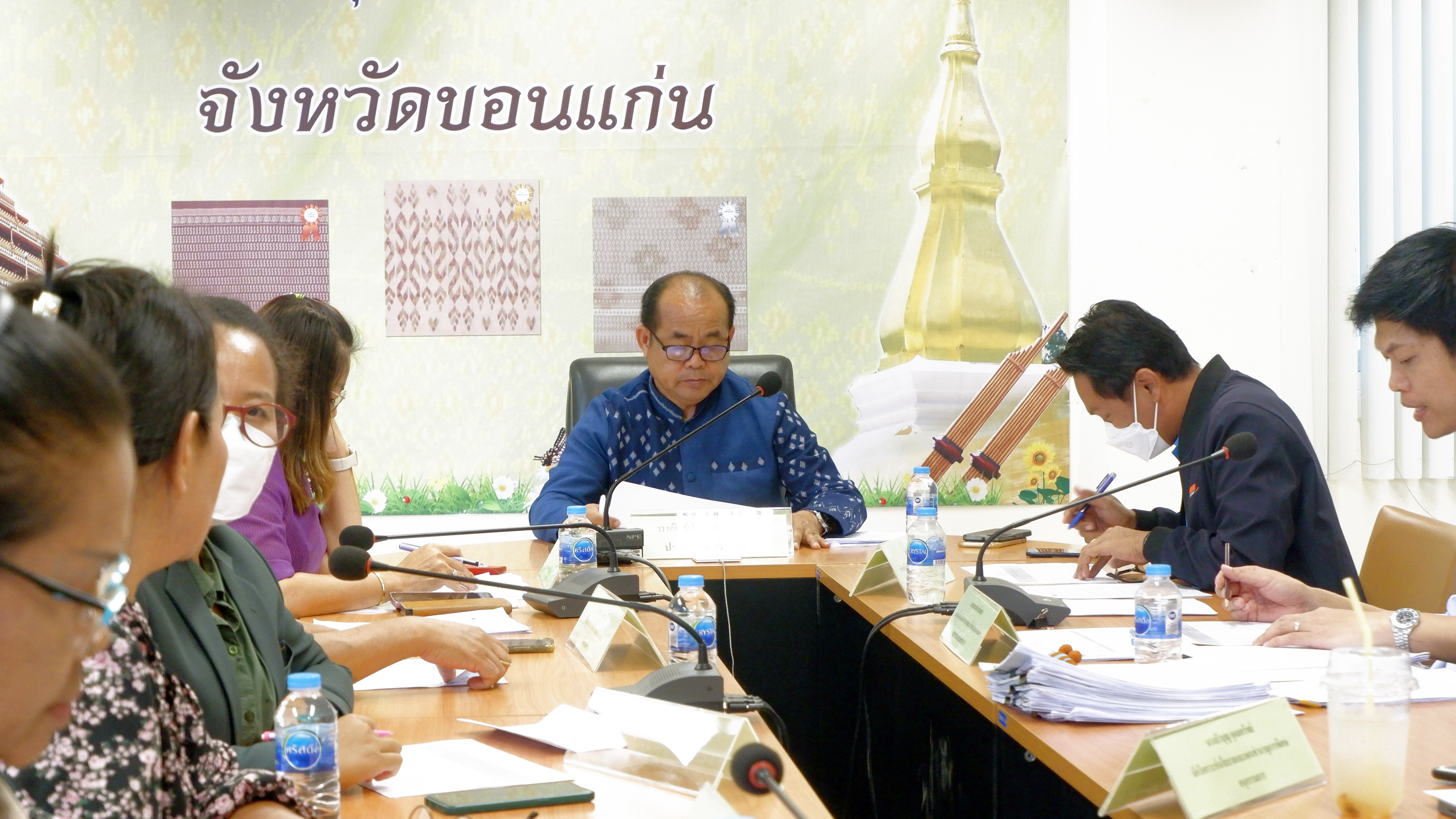 พช.ขอนแก่น : ร่วมประชุมคณะอนุกรรมการพิจารณากลั่นกรองแผนงานและโครงการชุมชน ด้านการจัดจ้างกองทุนพัฒนาไฟฟ้าอำเภอน้ำพอง จังหวัดขอนแก่น